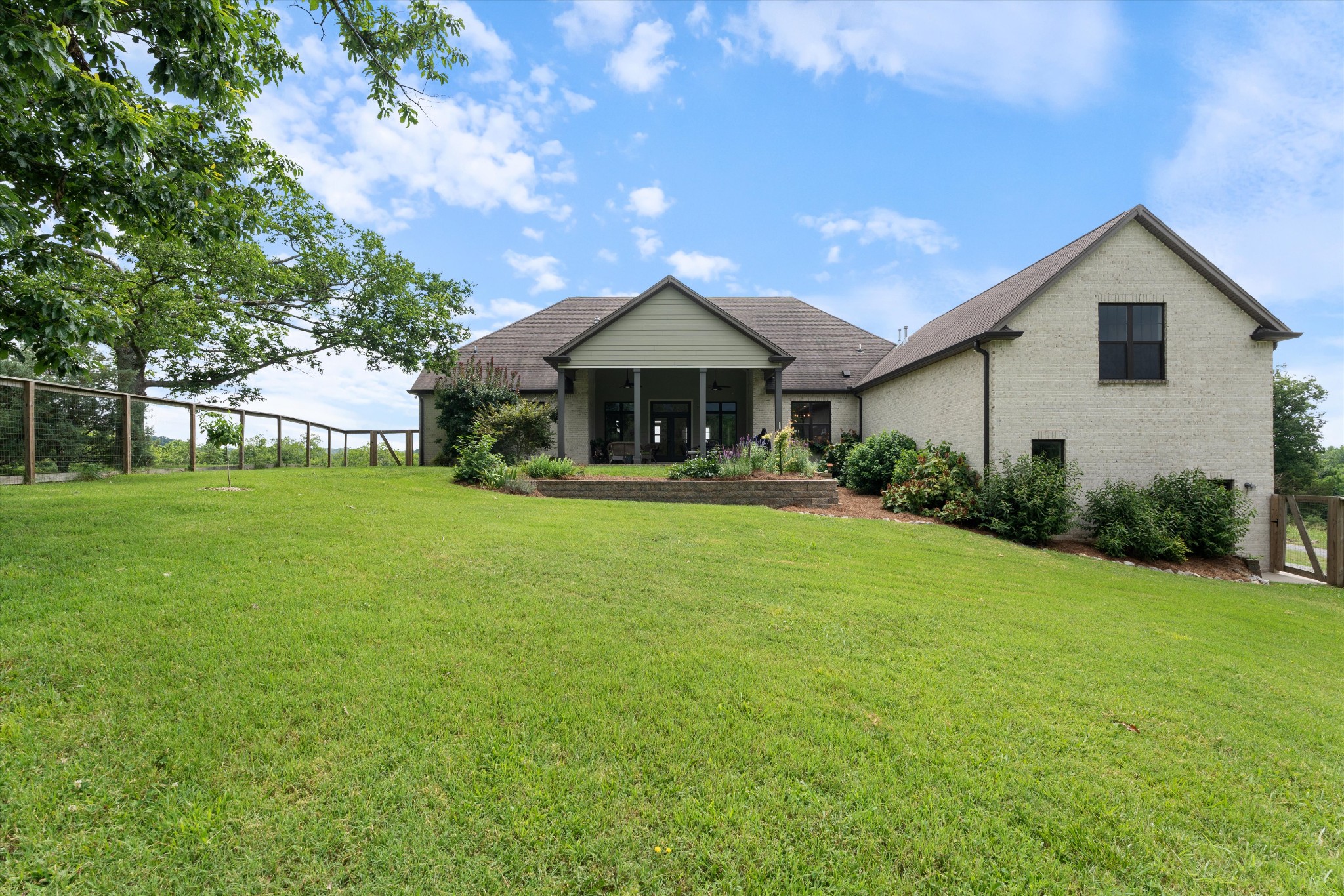 1135D Center Point Rd