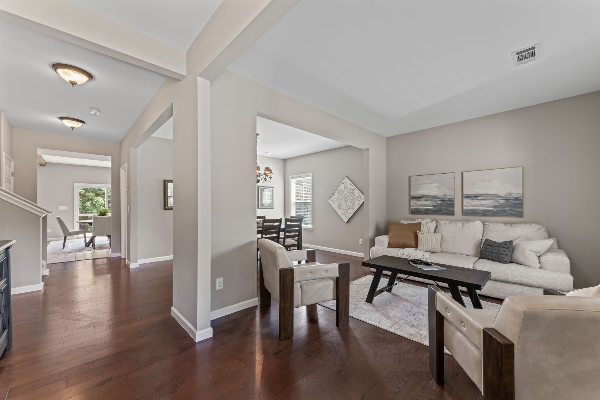 916 Holgate Ct