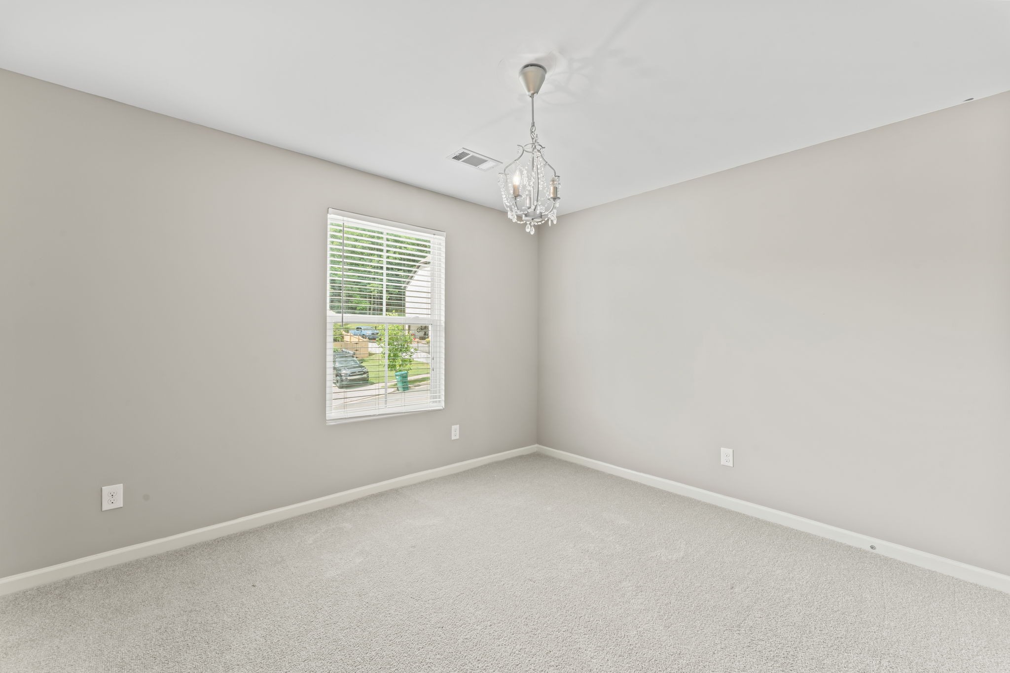 916 Holgate Ct