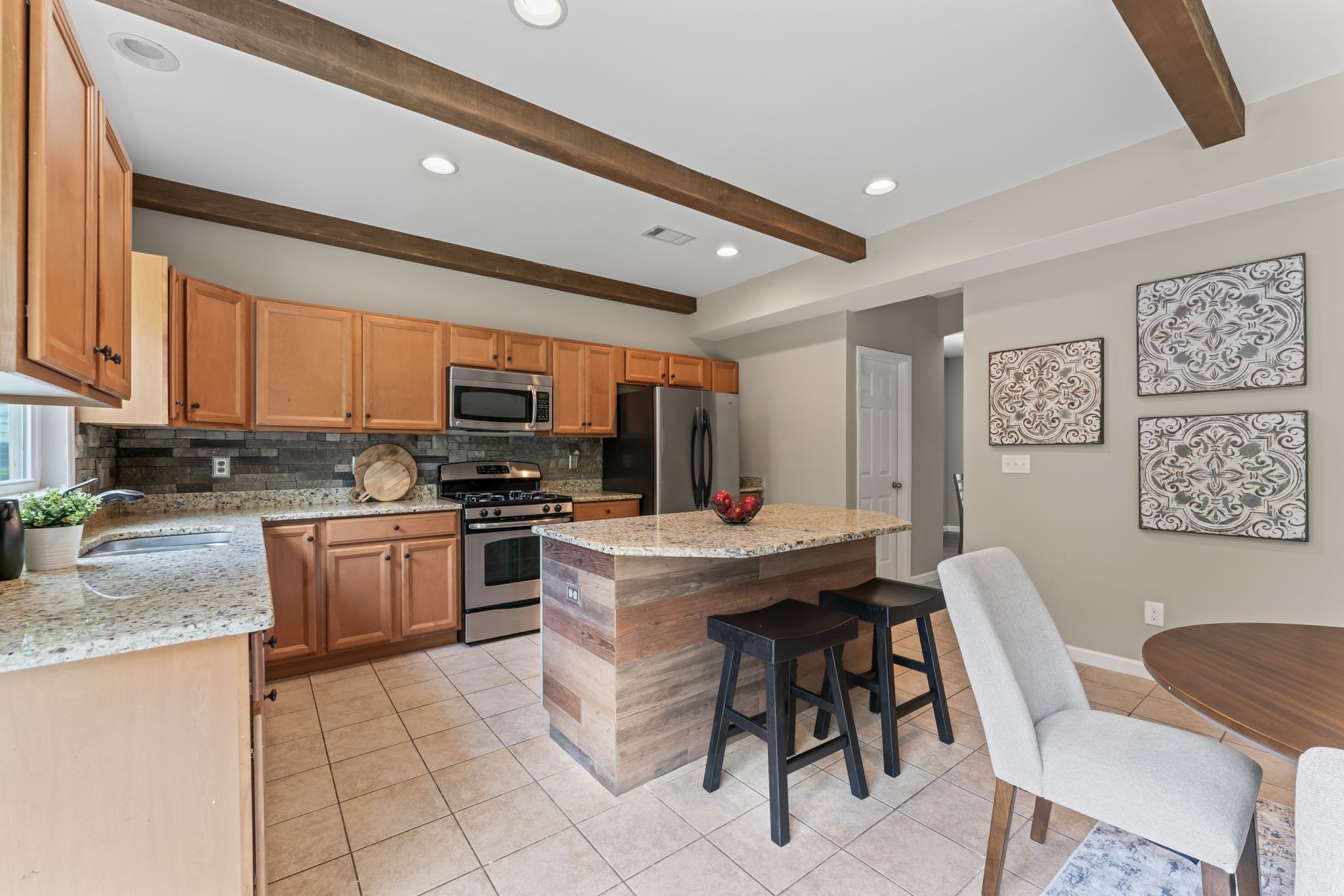 916 Holgate Ct