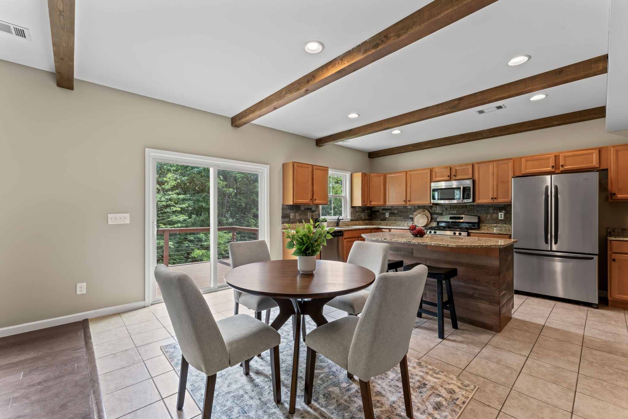 916 Holgate Ct