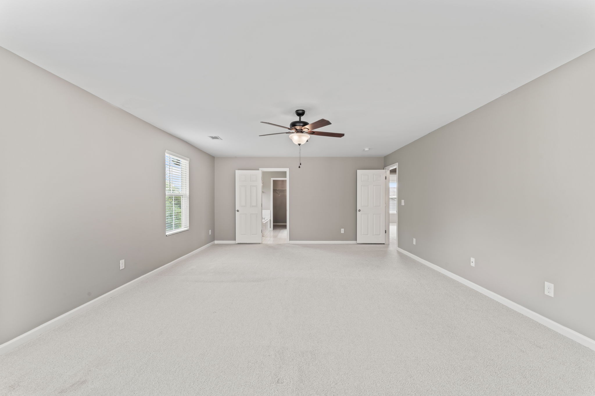 916 Holgate Ct