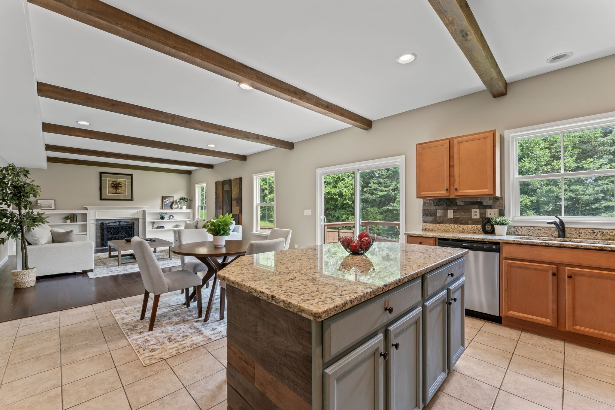 916 Holgate Ct