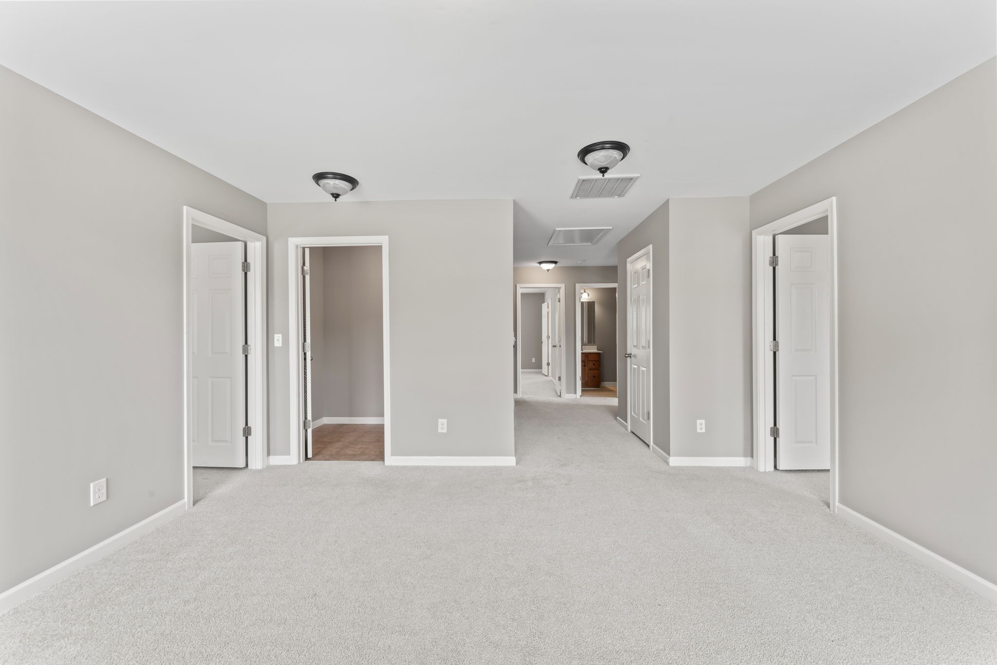 916 Holgate Ct