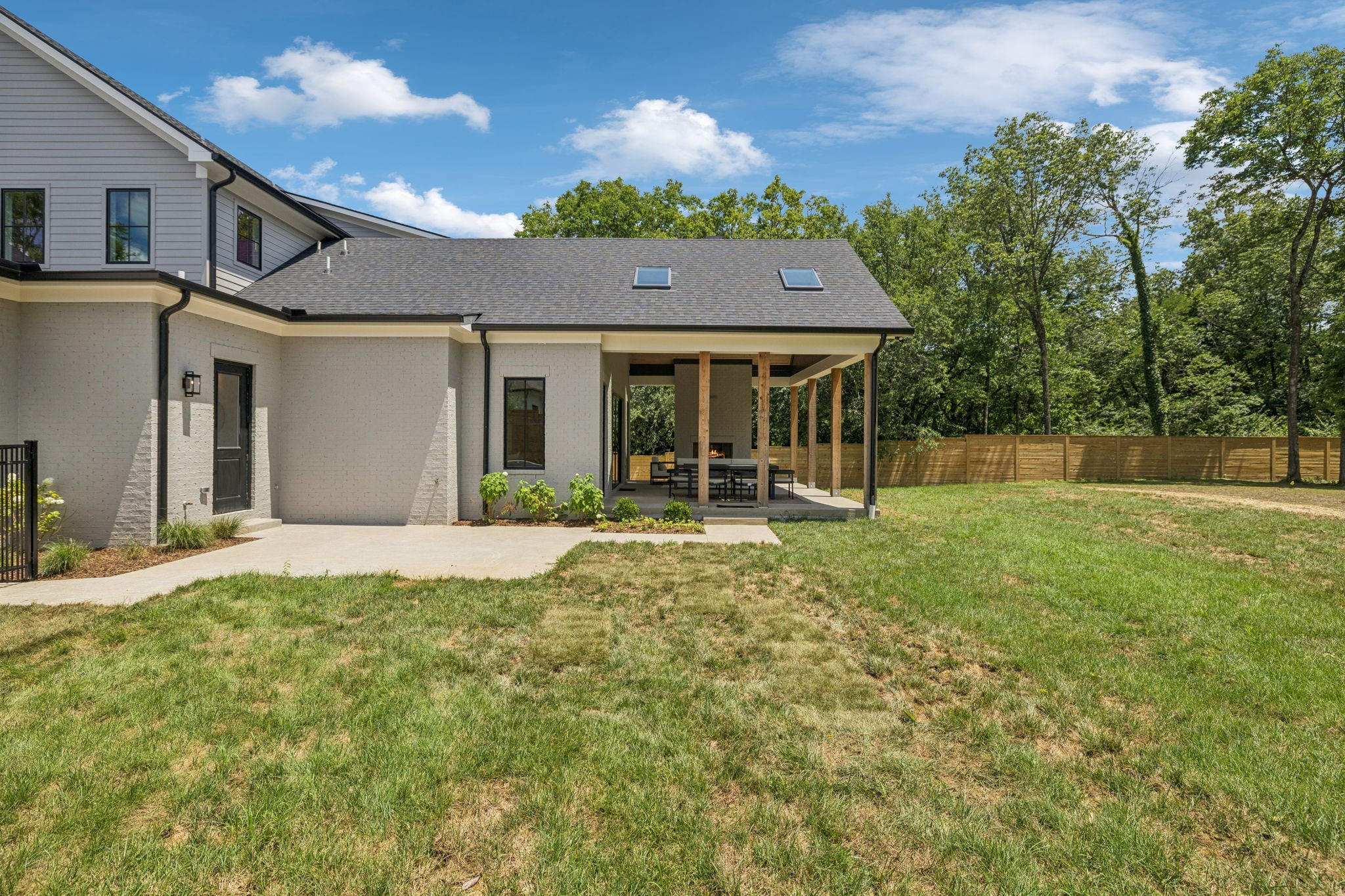 853 Belton Dr