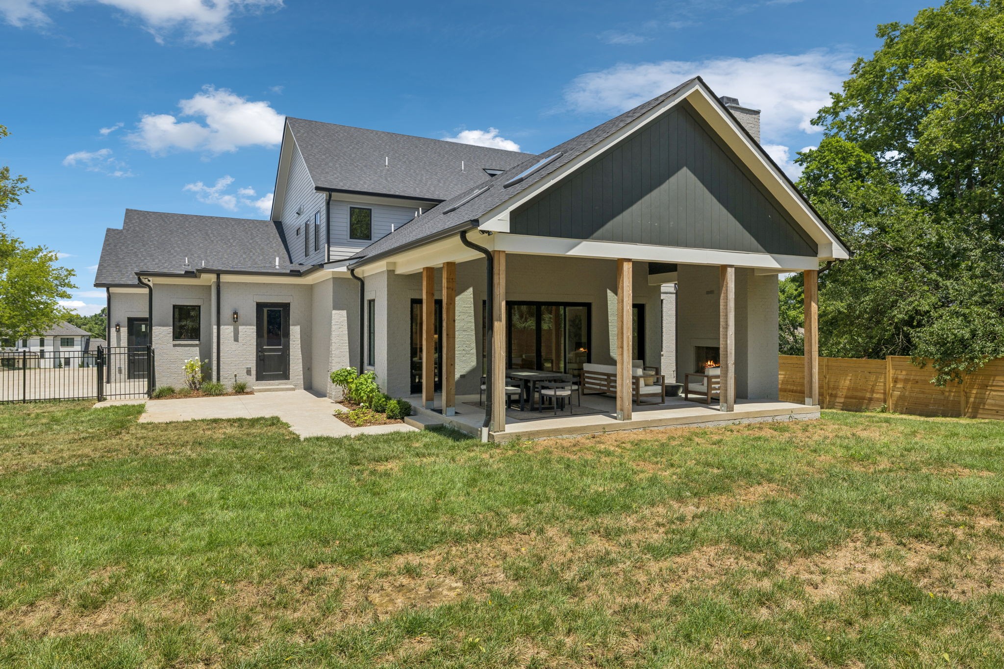 853 Belton Dr