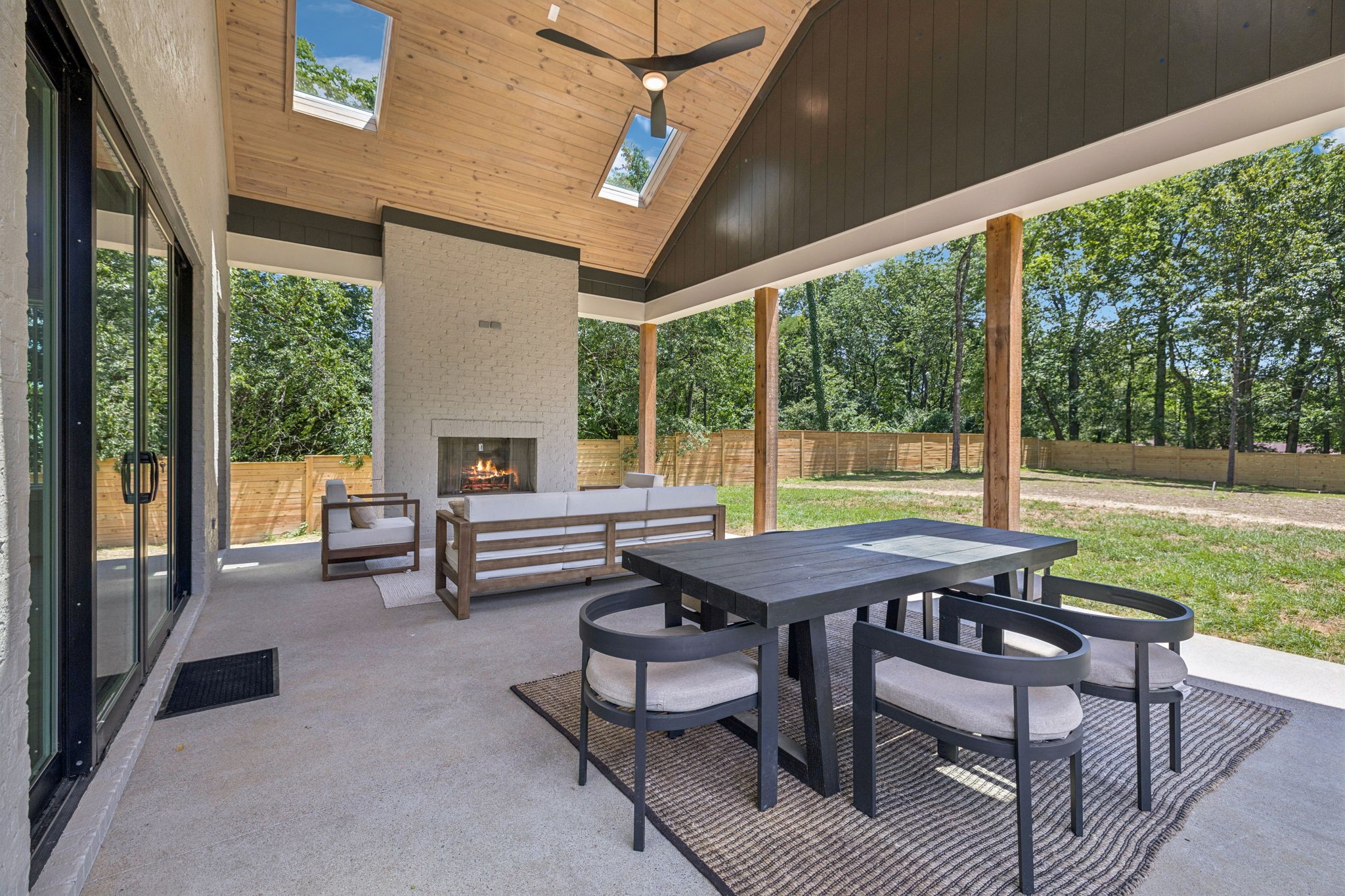 853 Belton Dr