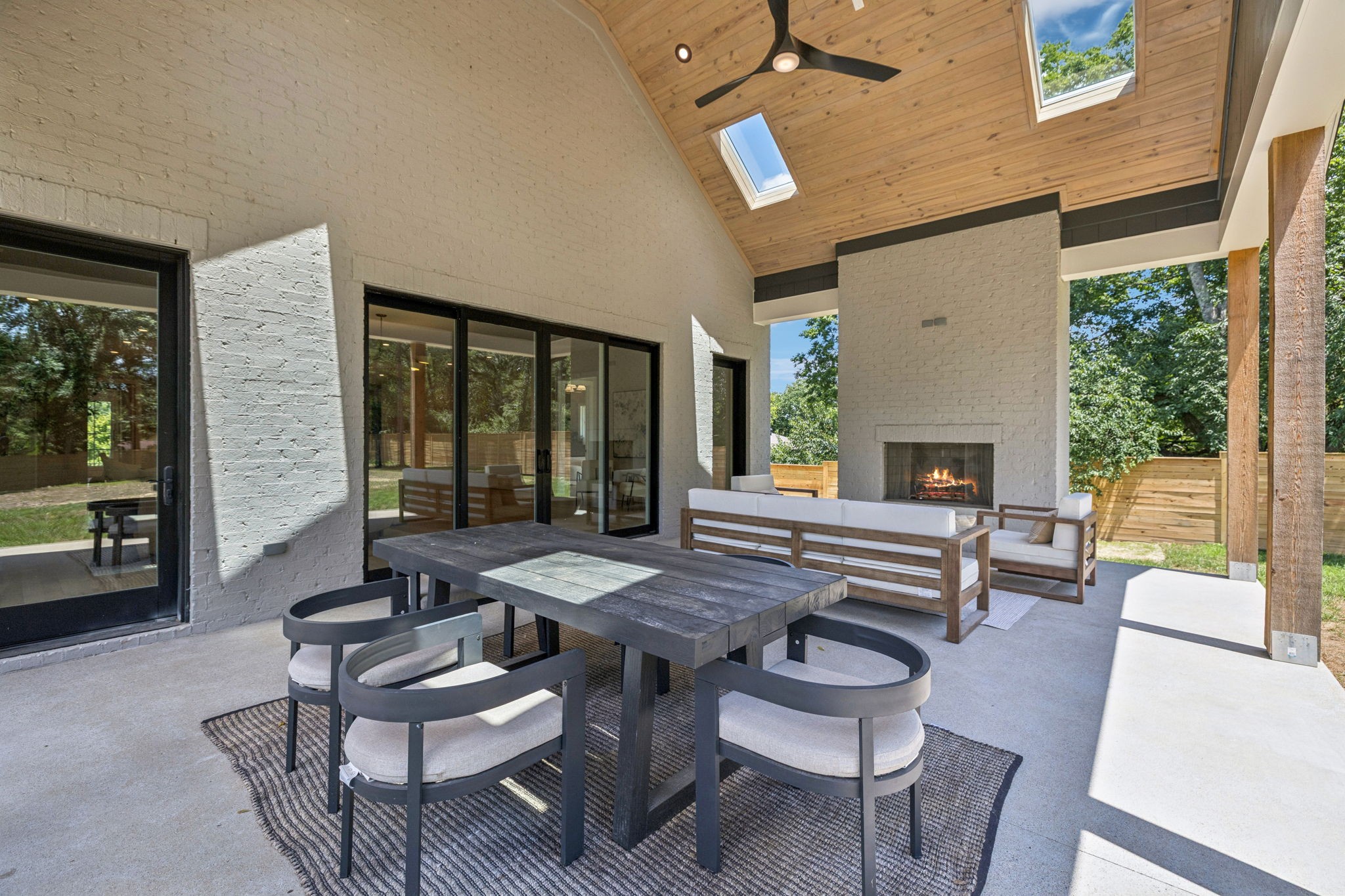 853 Belton Dr