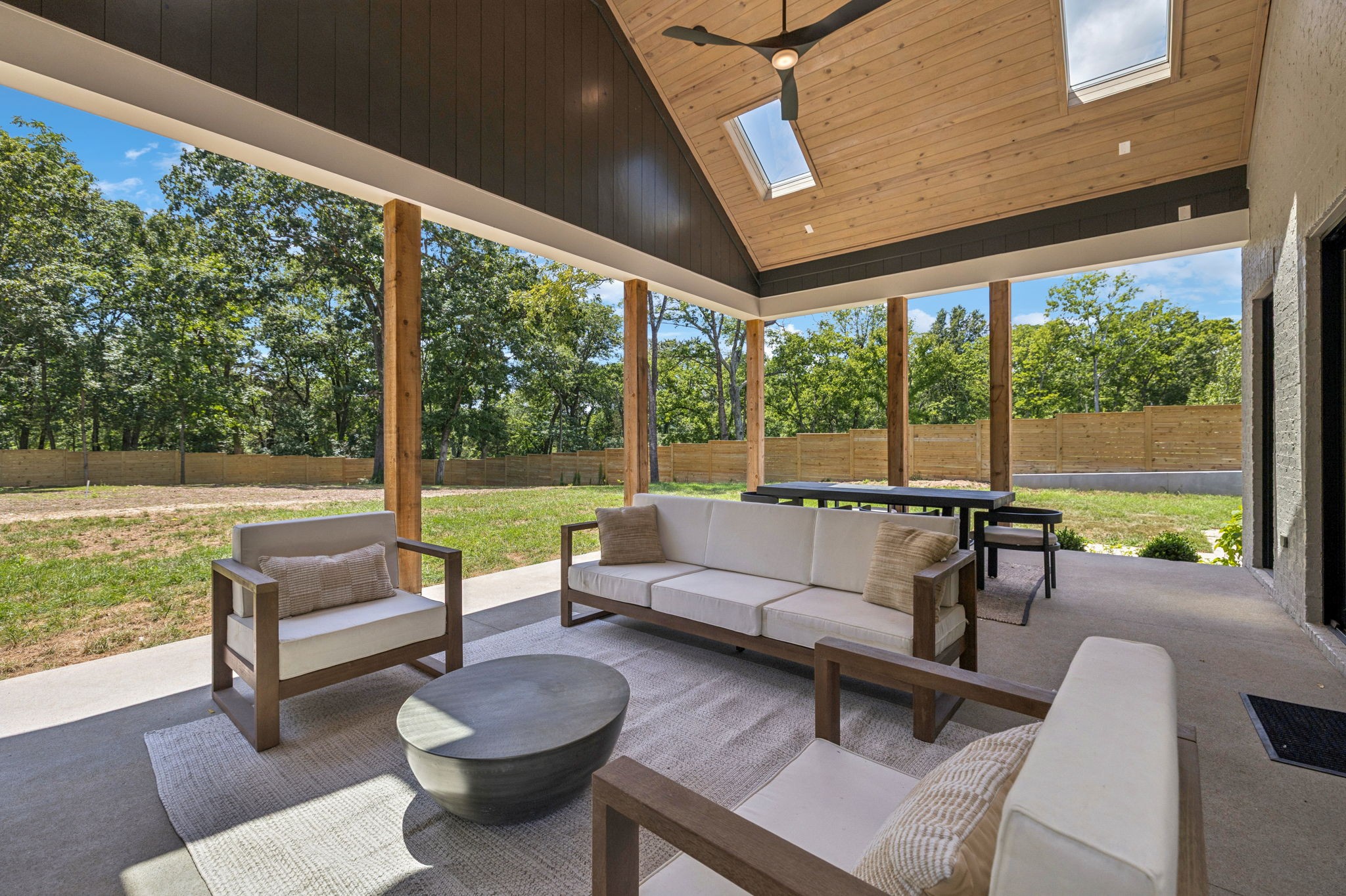 853 Belton Dr