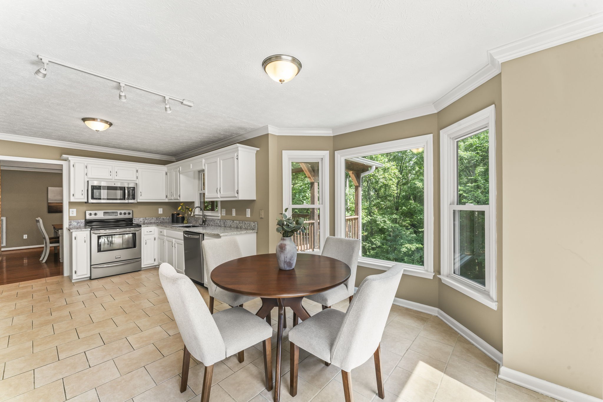 356 Arrowhead Ct