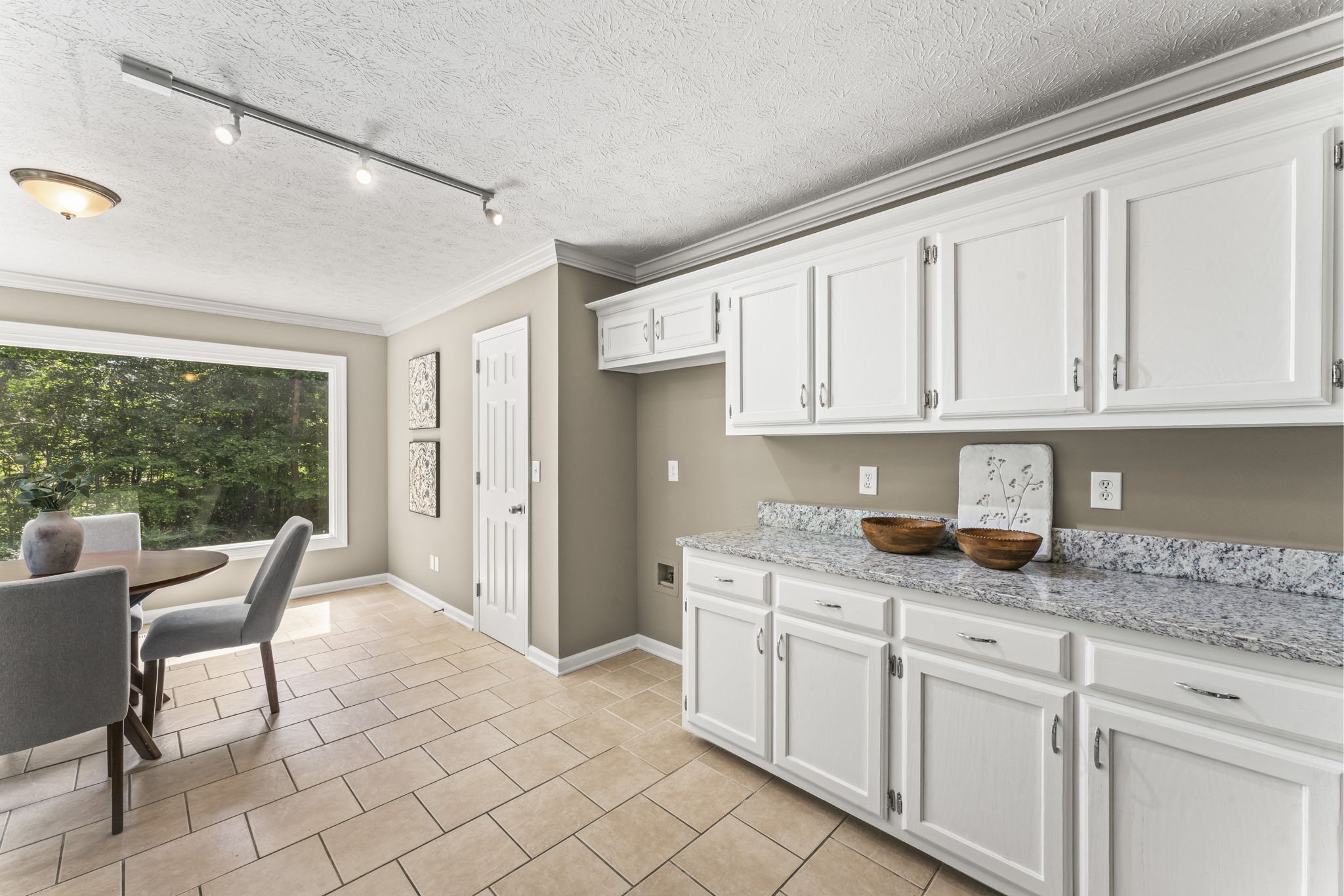 356 Arrowhead Ct