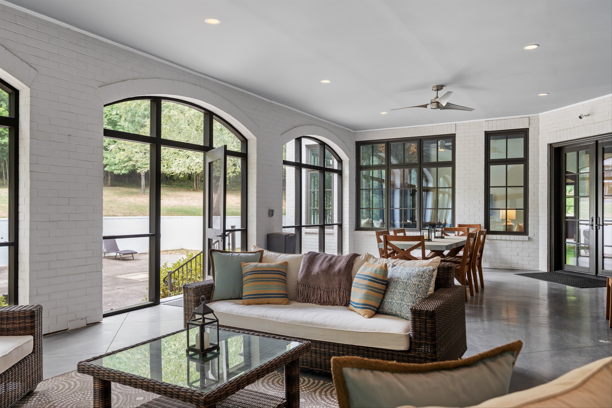 150 Bella Vista Dr