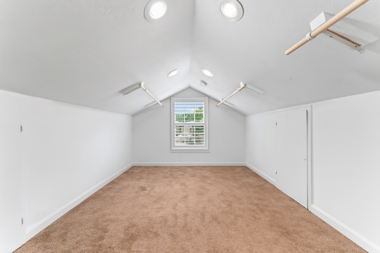 108 Lake Valley Rd