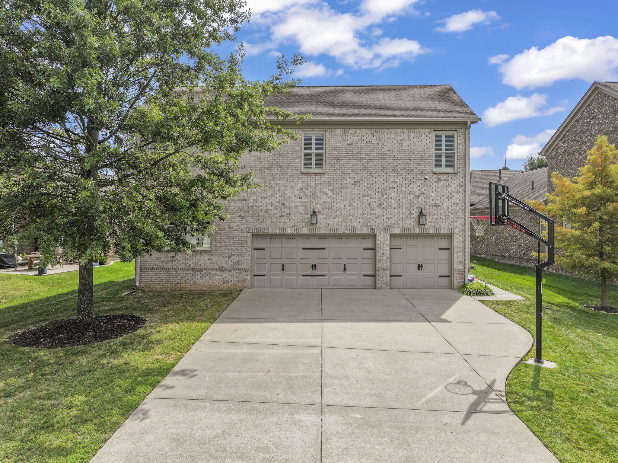 1694 Noah Ln