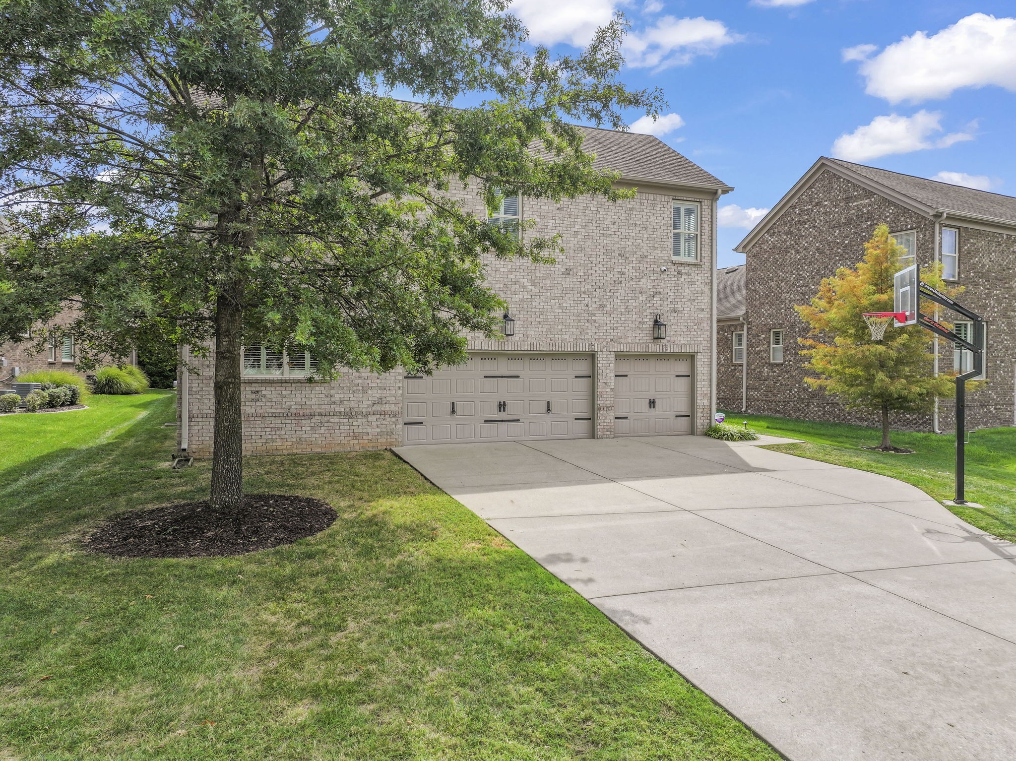 1694 Noah Ln