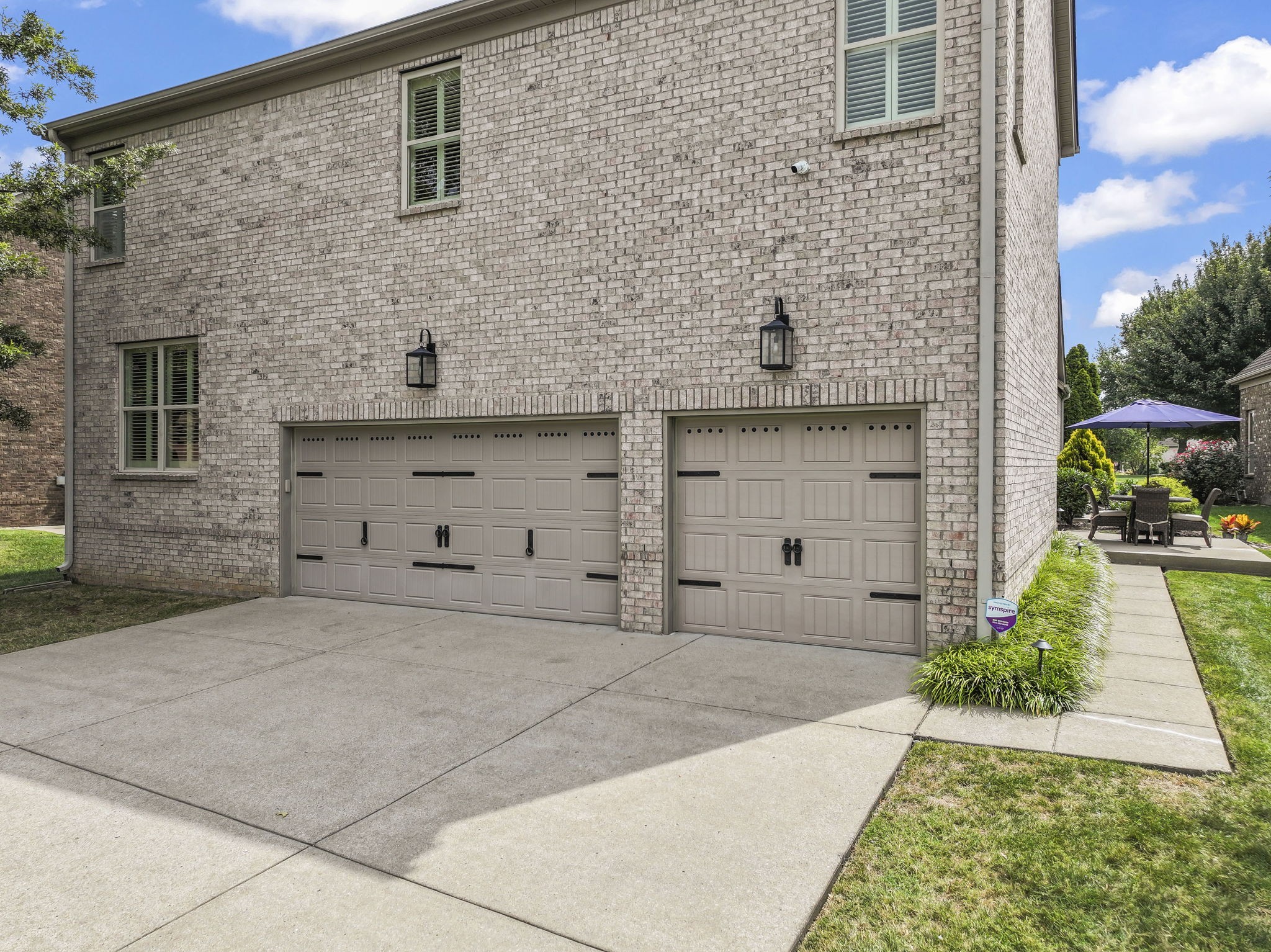 1694 Noah Ln