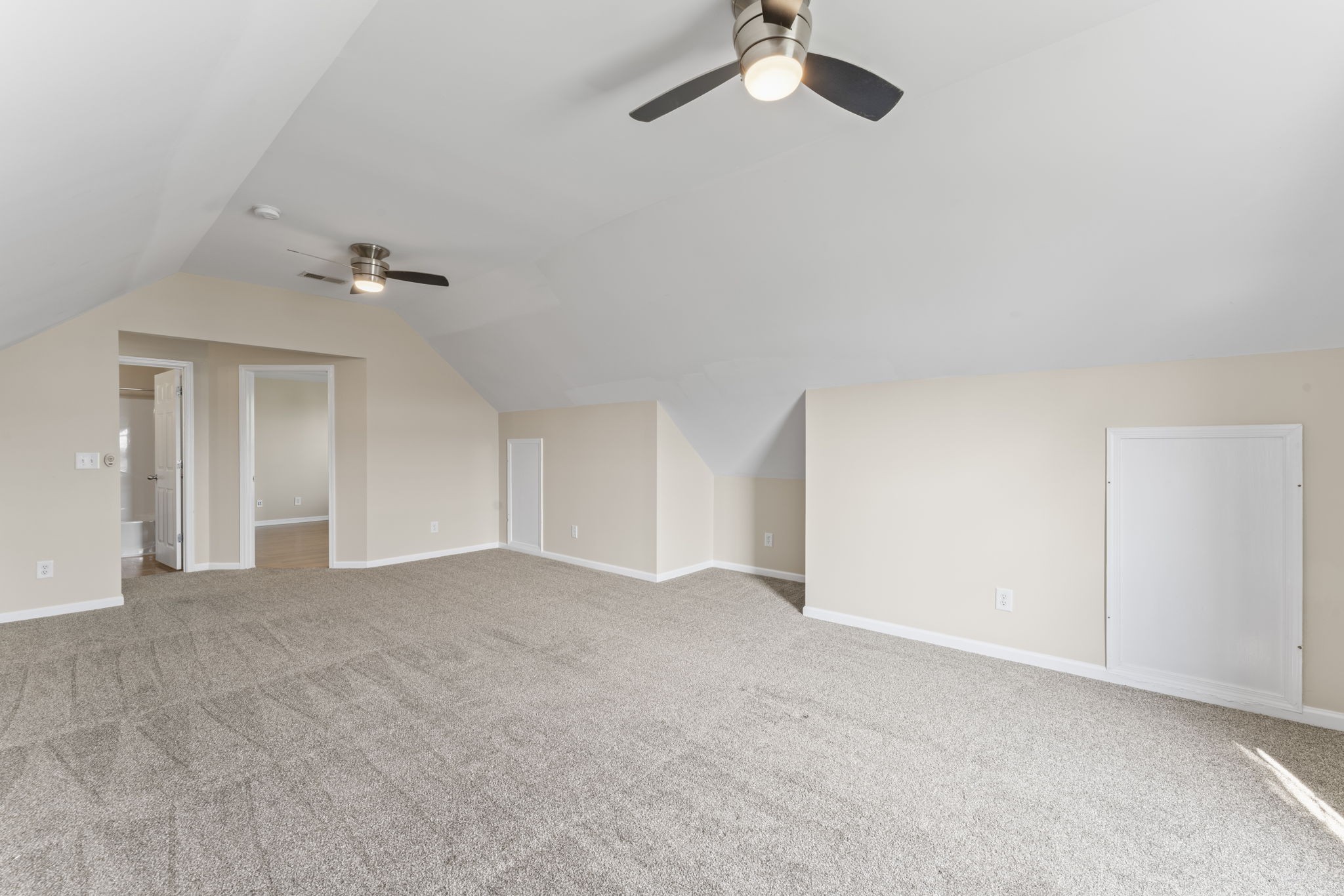 2038 Lincoln Rd