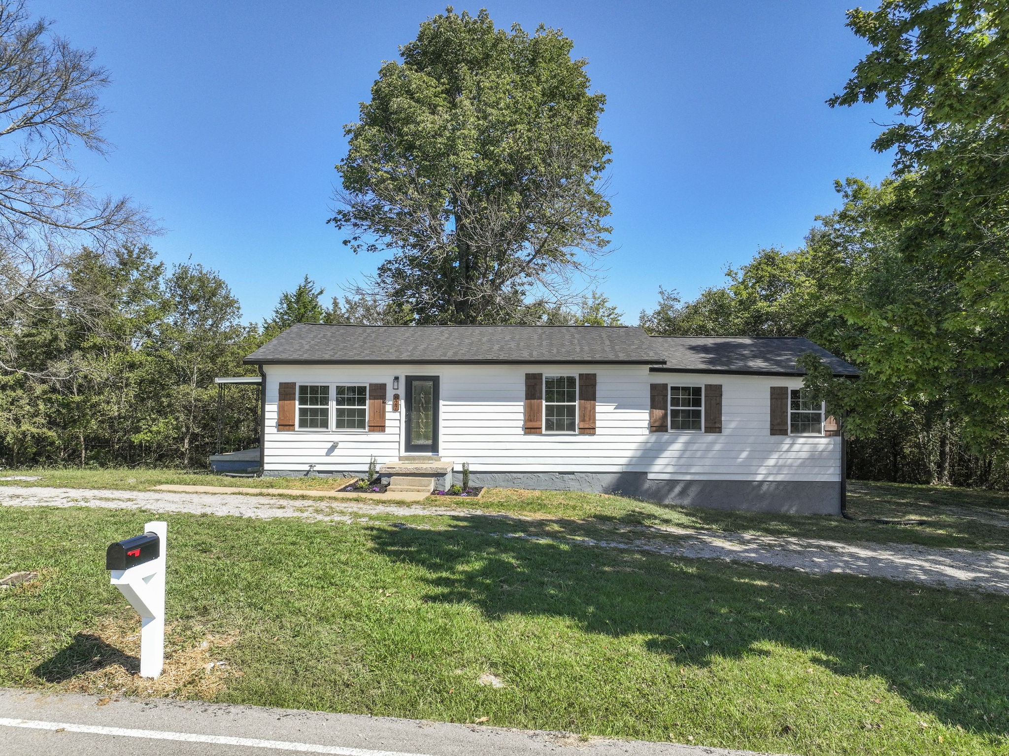 827 Old Lewisburg Hwy