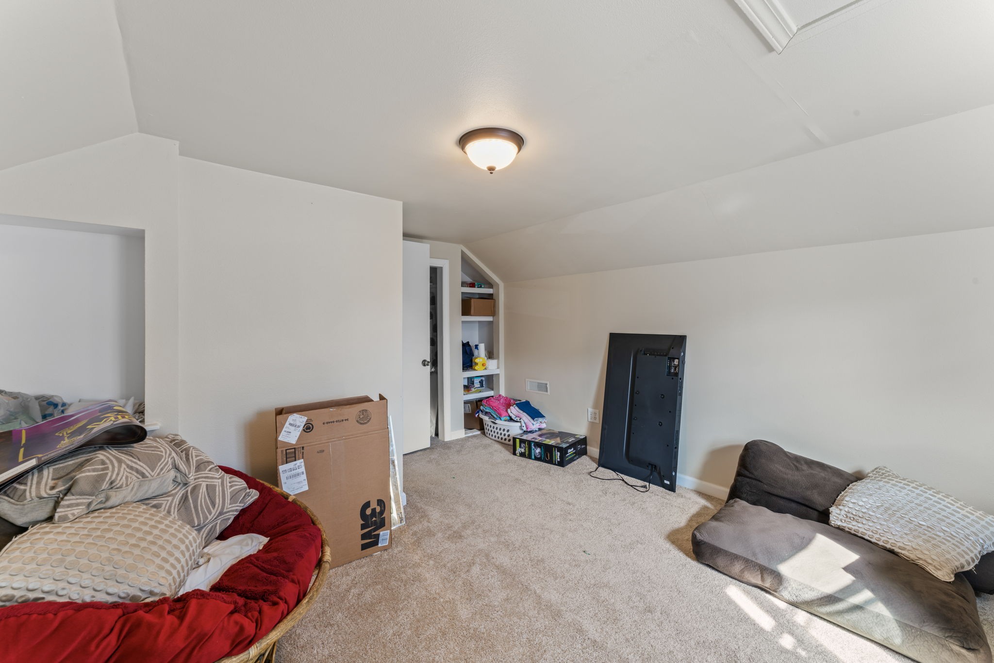220 Jackson Ave
