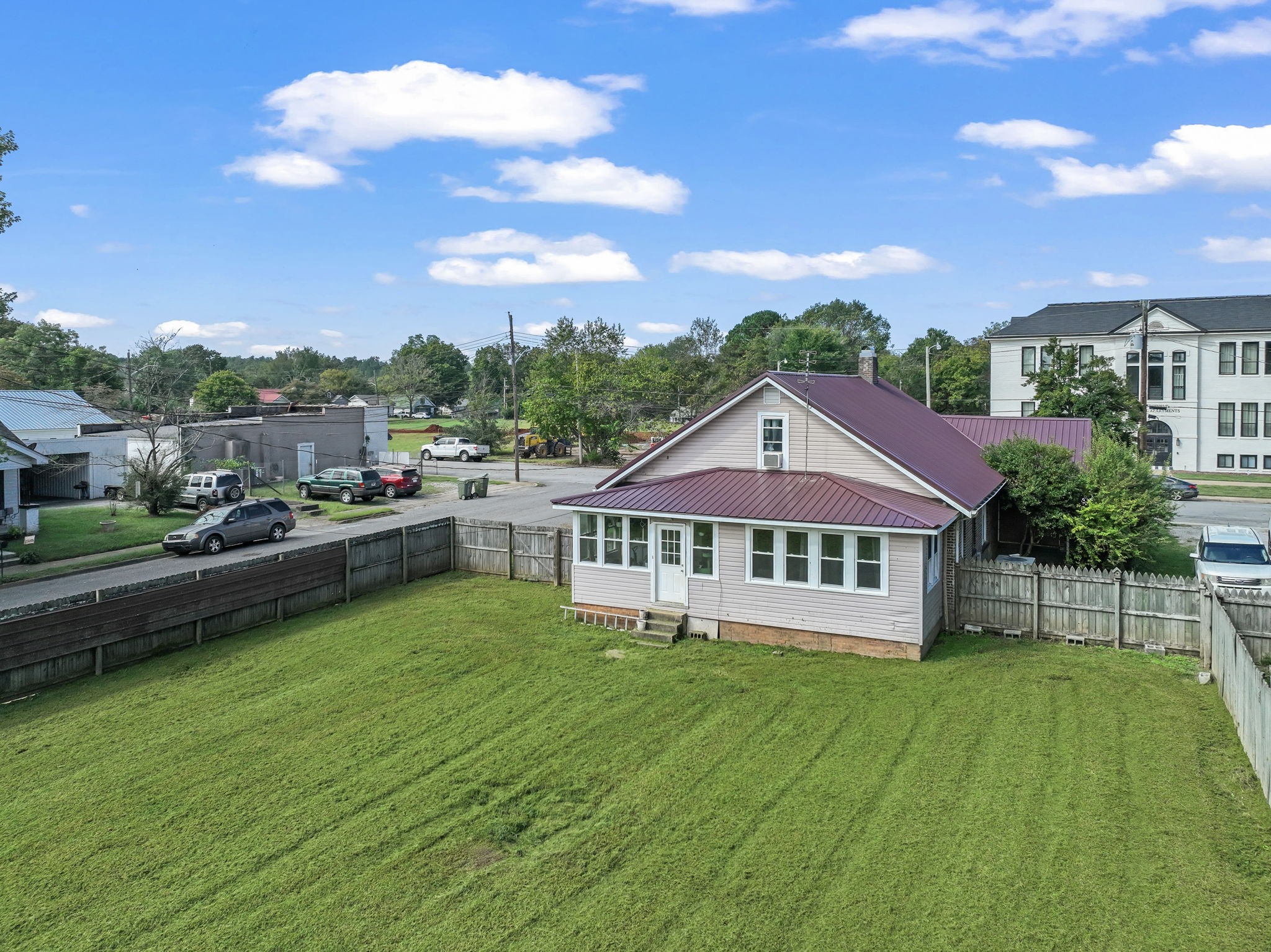 220 Jackson Ave