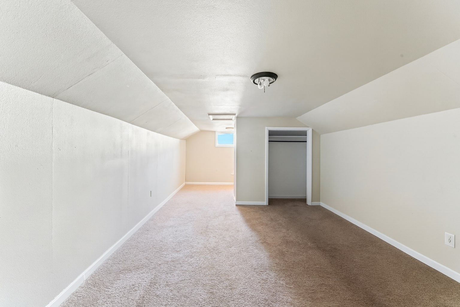 220 Jackson Ave