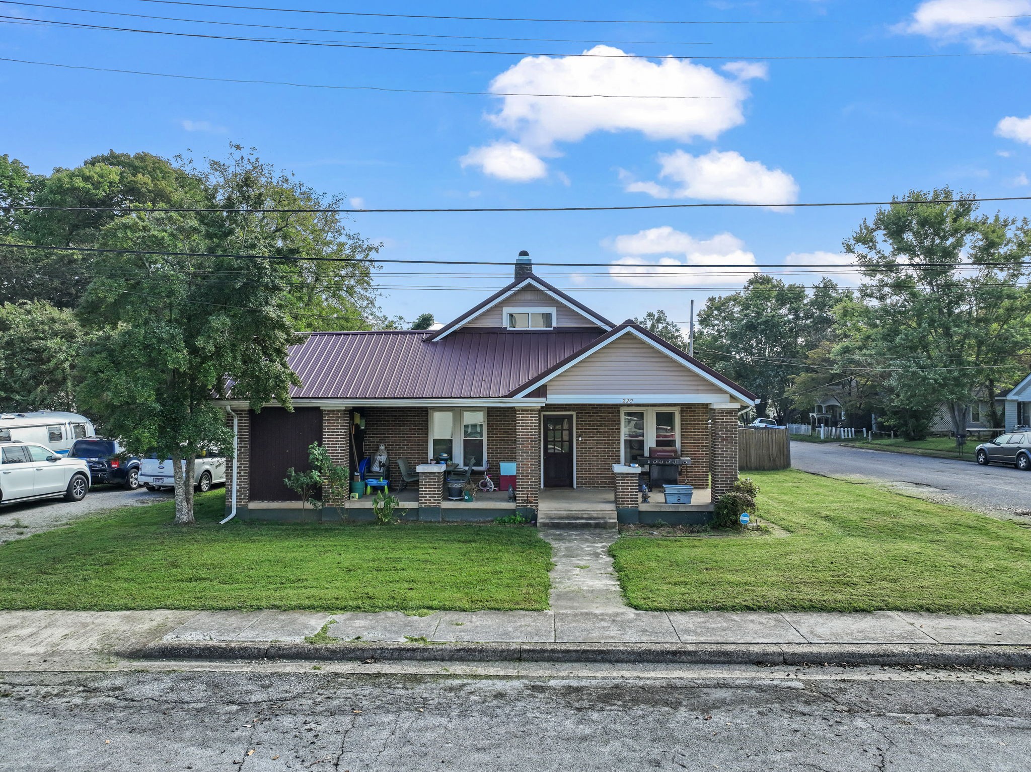220 Jackson Ave