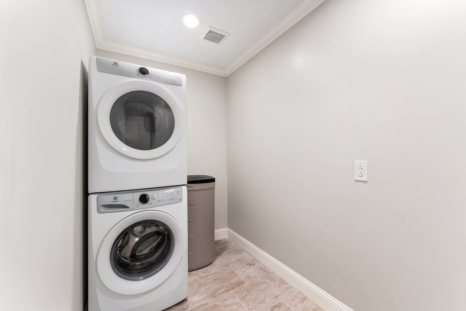 1670 Long Hollow Pike