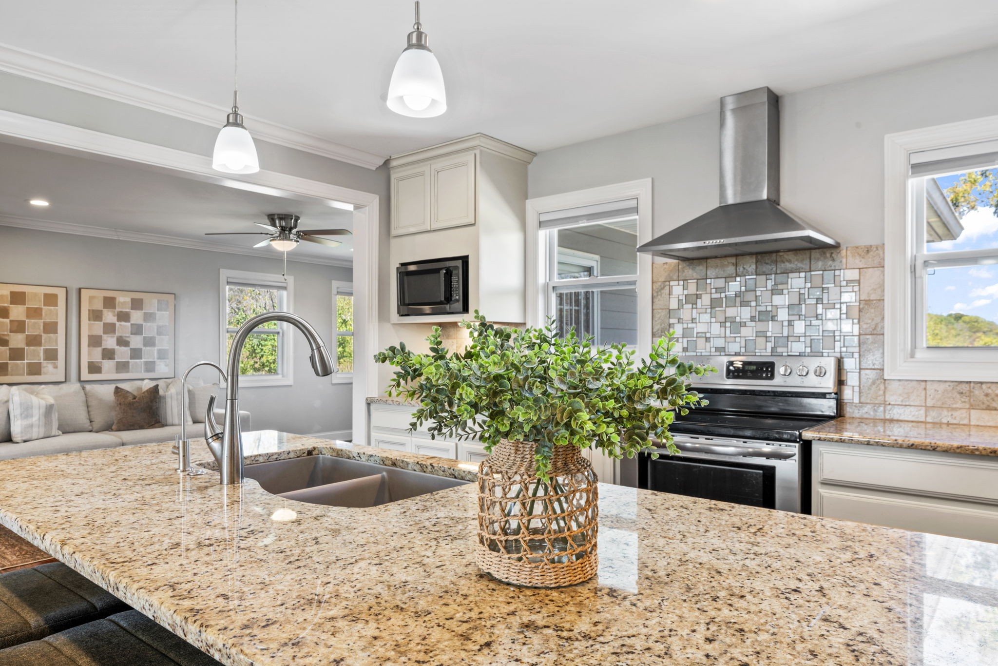 1670 Long Hollow Pike