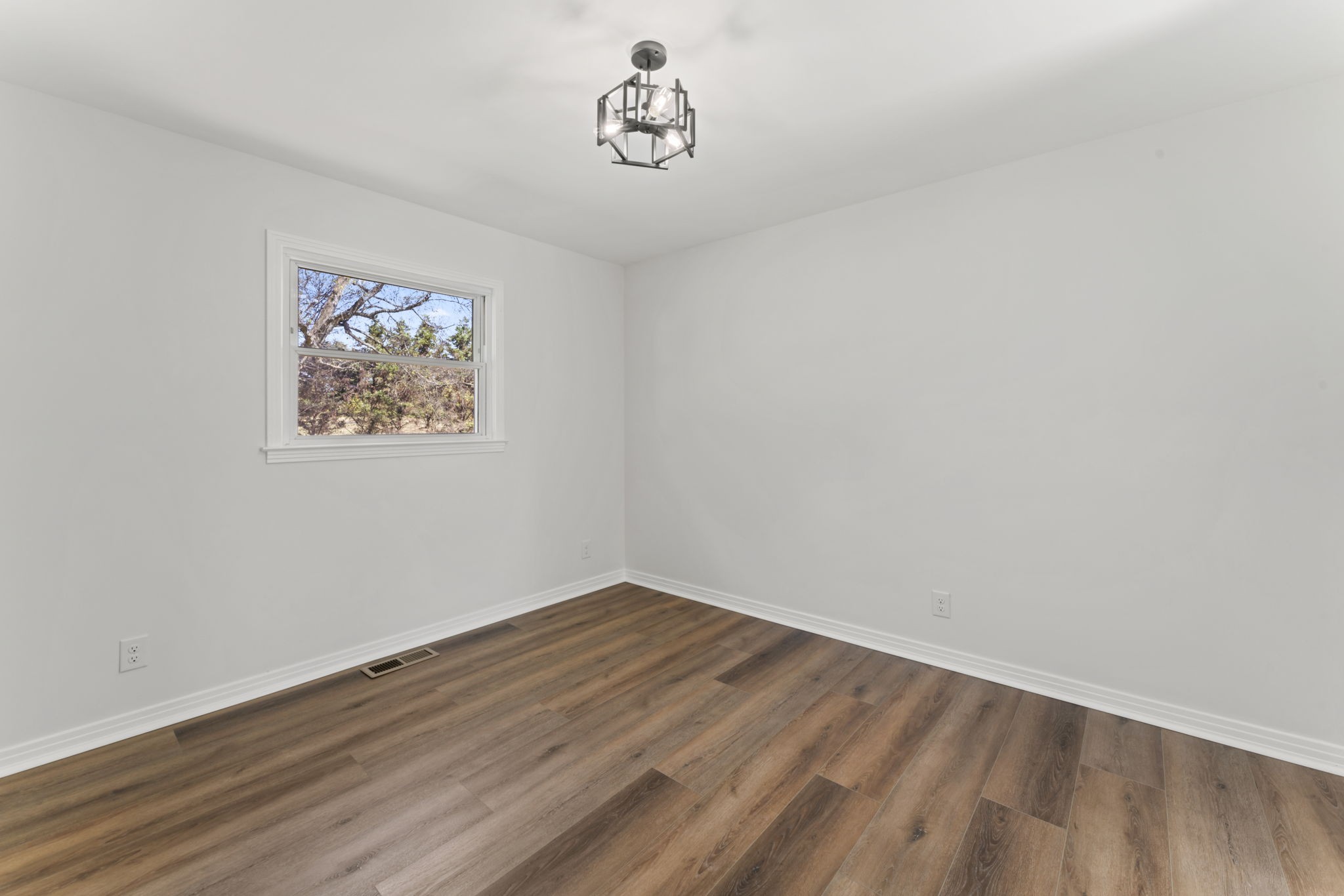 1204 Glenn Ave