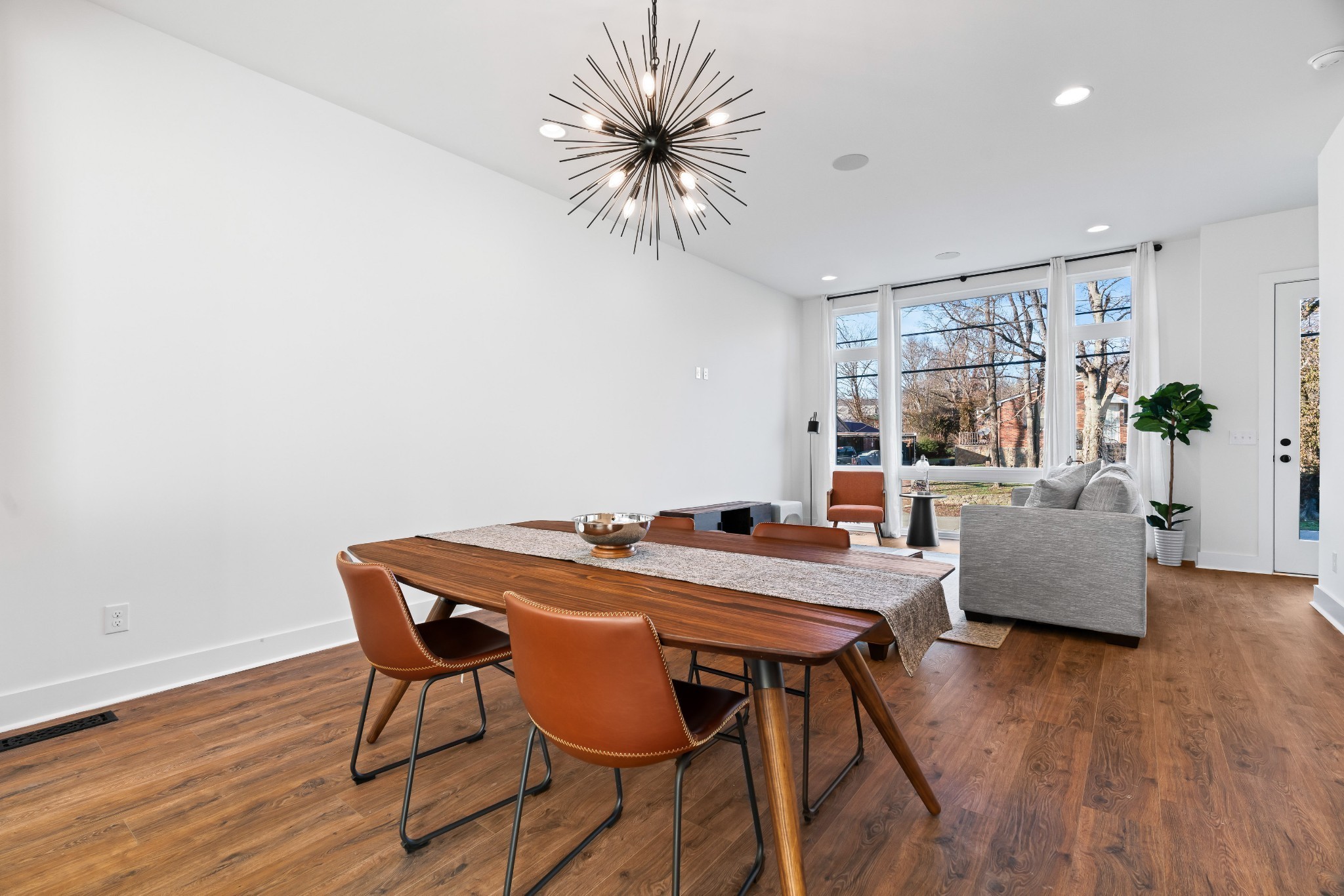 910 Youngs Ln Unit: 3