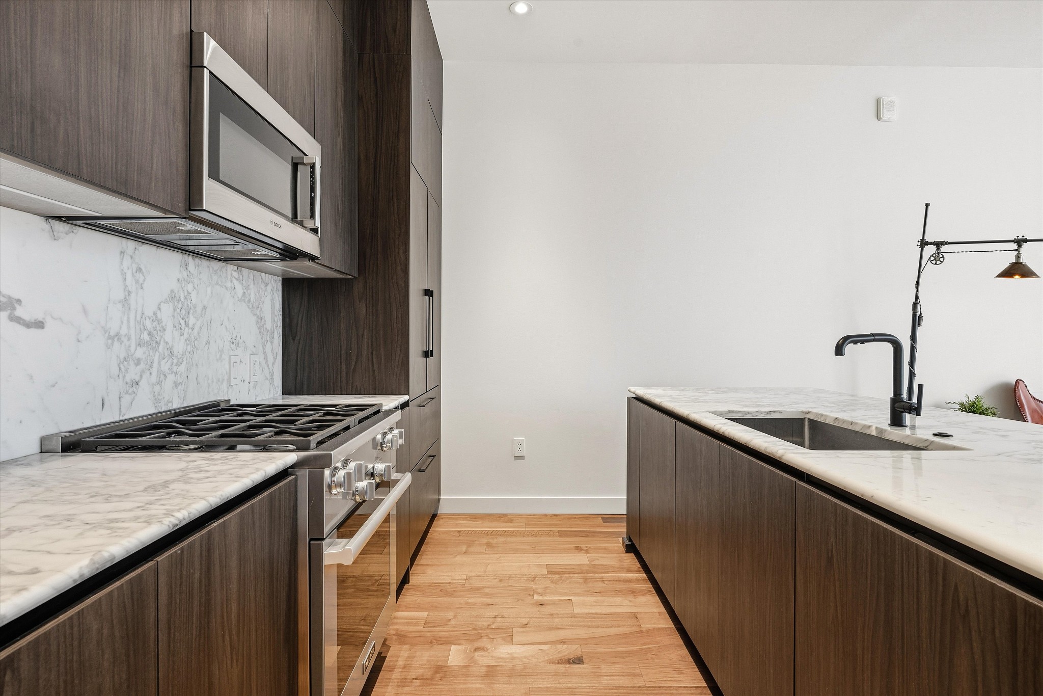 160 2nd Ave, S Unit: 1504