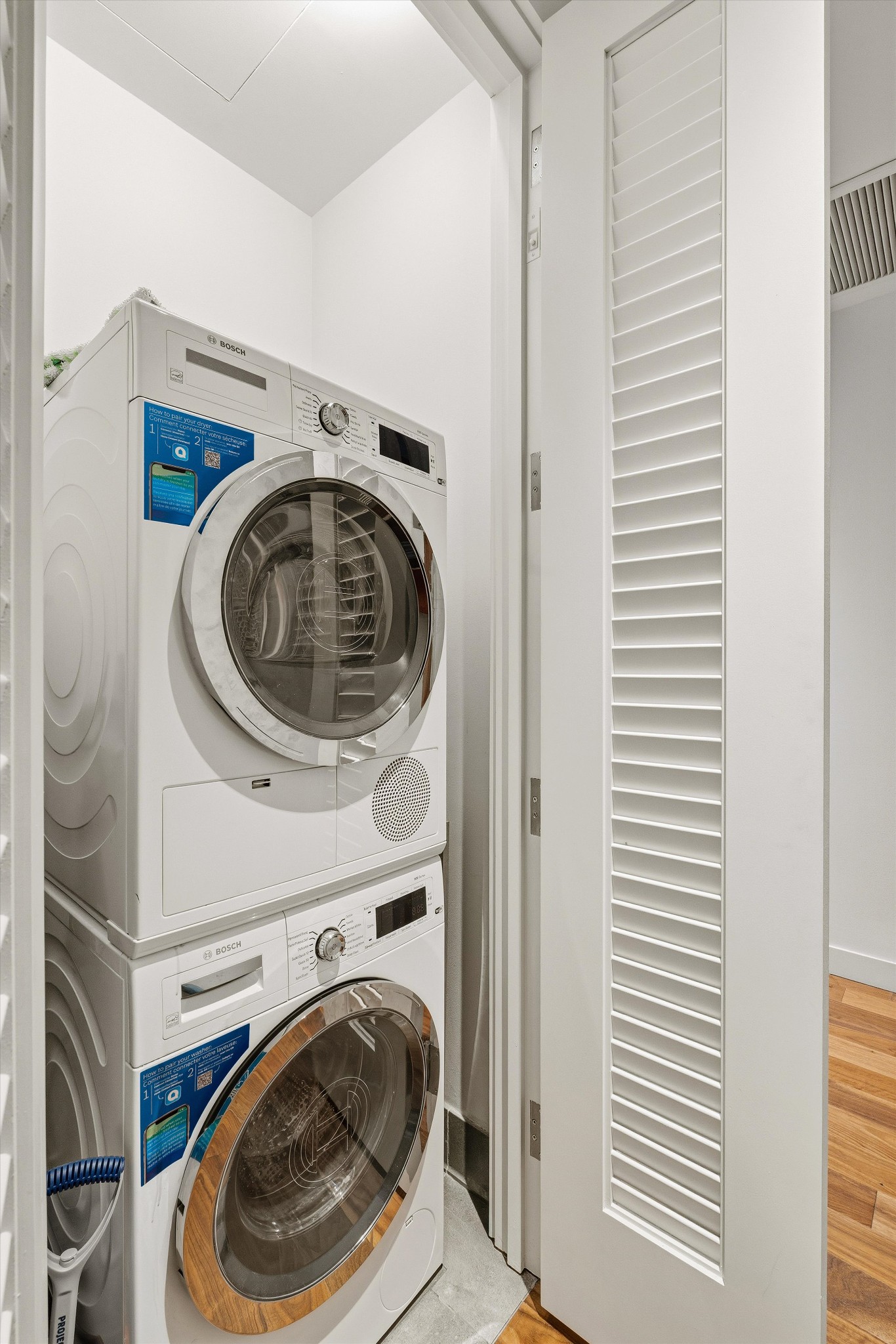 160 2nd Ave, S Unit: 1504