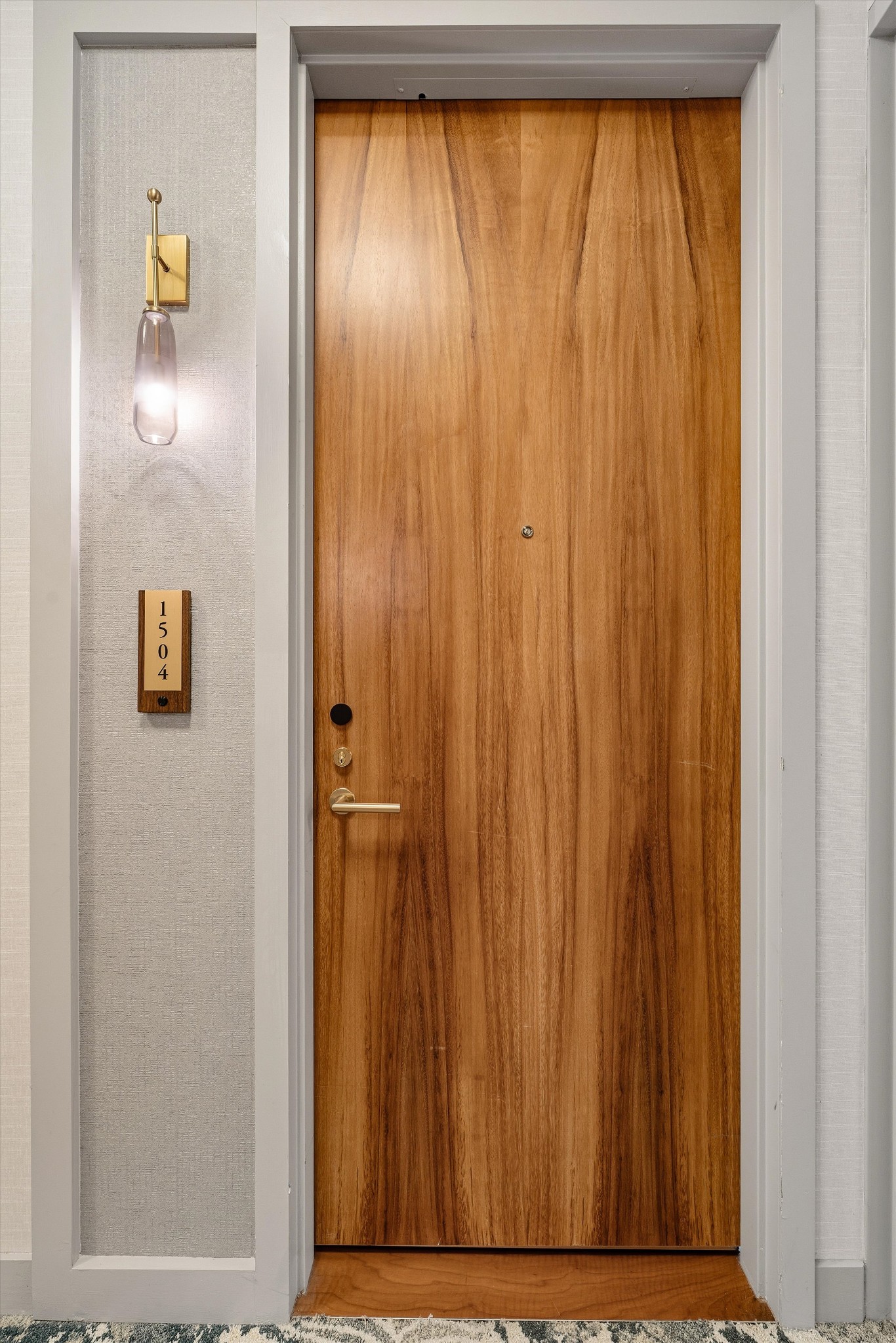 160 2nd Ave, S Unit: 1504