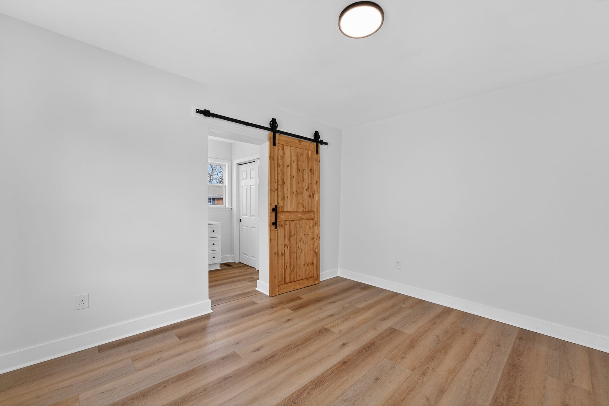 237 Mockingbird Dr
