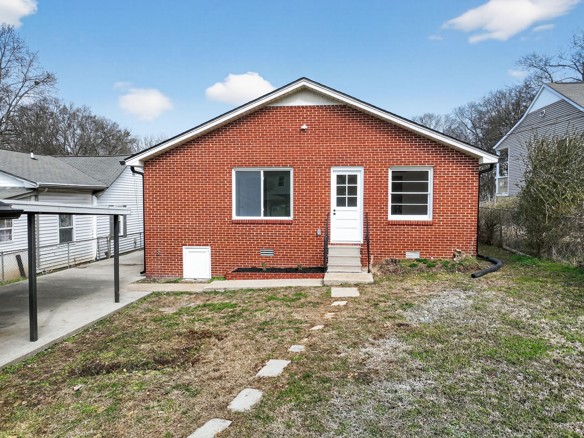 237 Mockingbird Dr