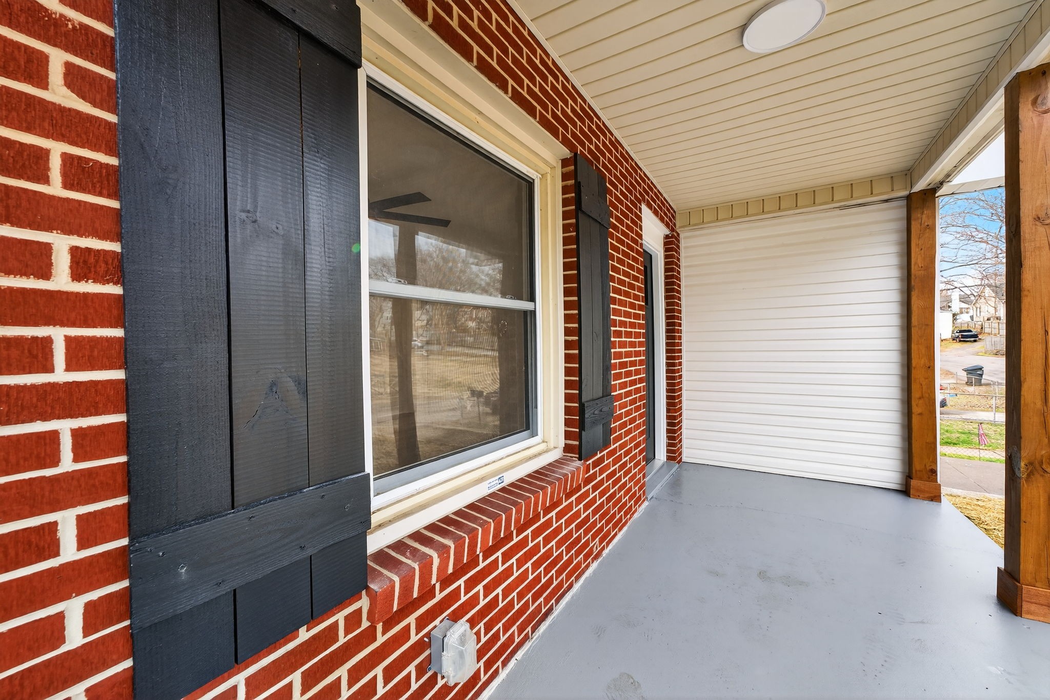 237 Mockingbird Dr