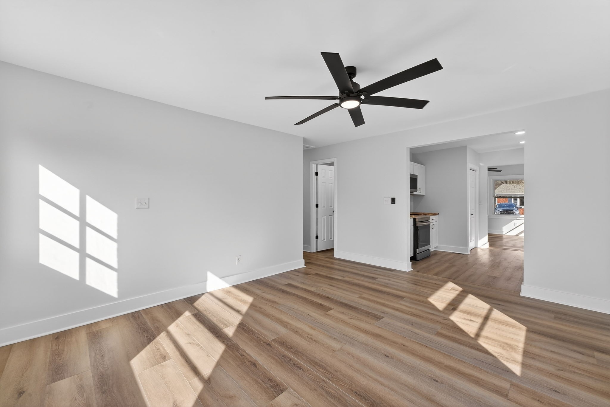 237 Mockingbird Dr