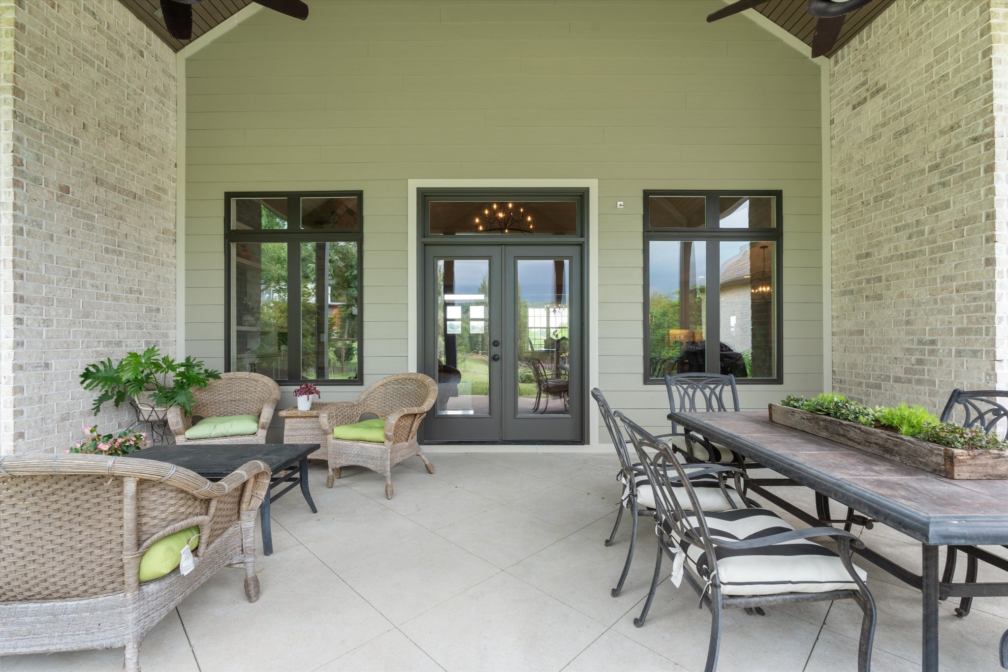 1135D Center Point Rd