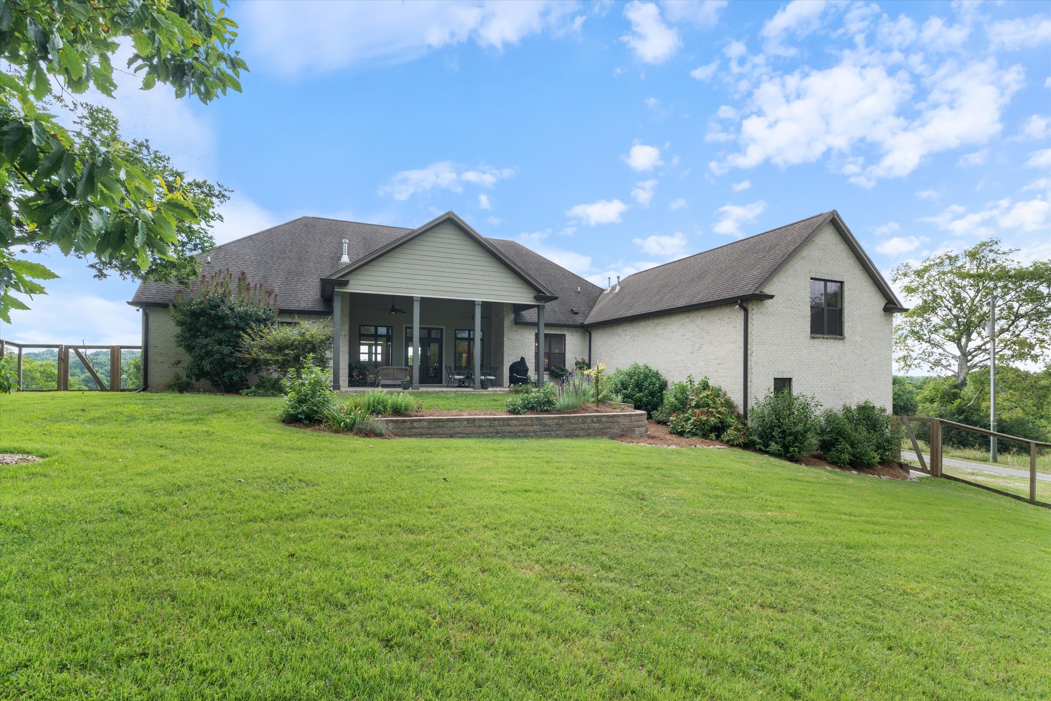 1135D Center Point Rd