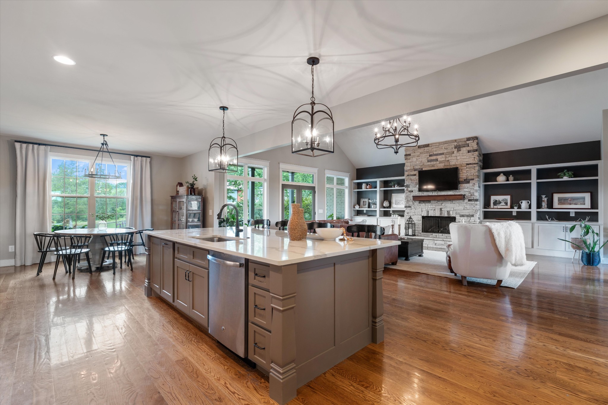 1135D Center Point Rd