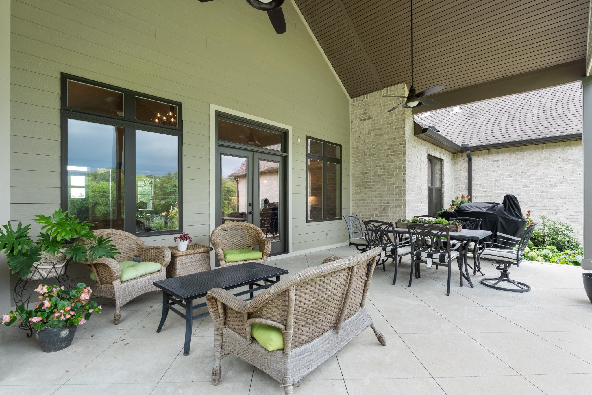 1135D Center Point Rd