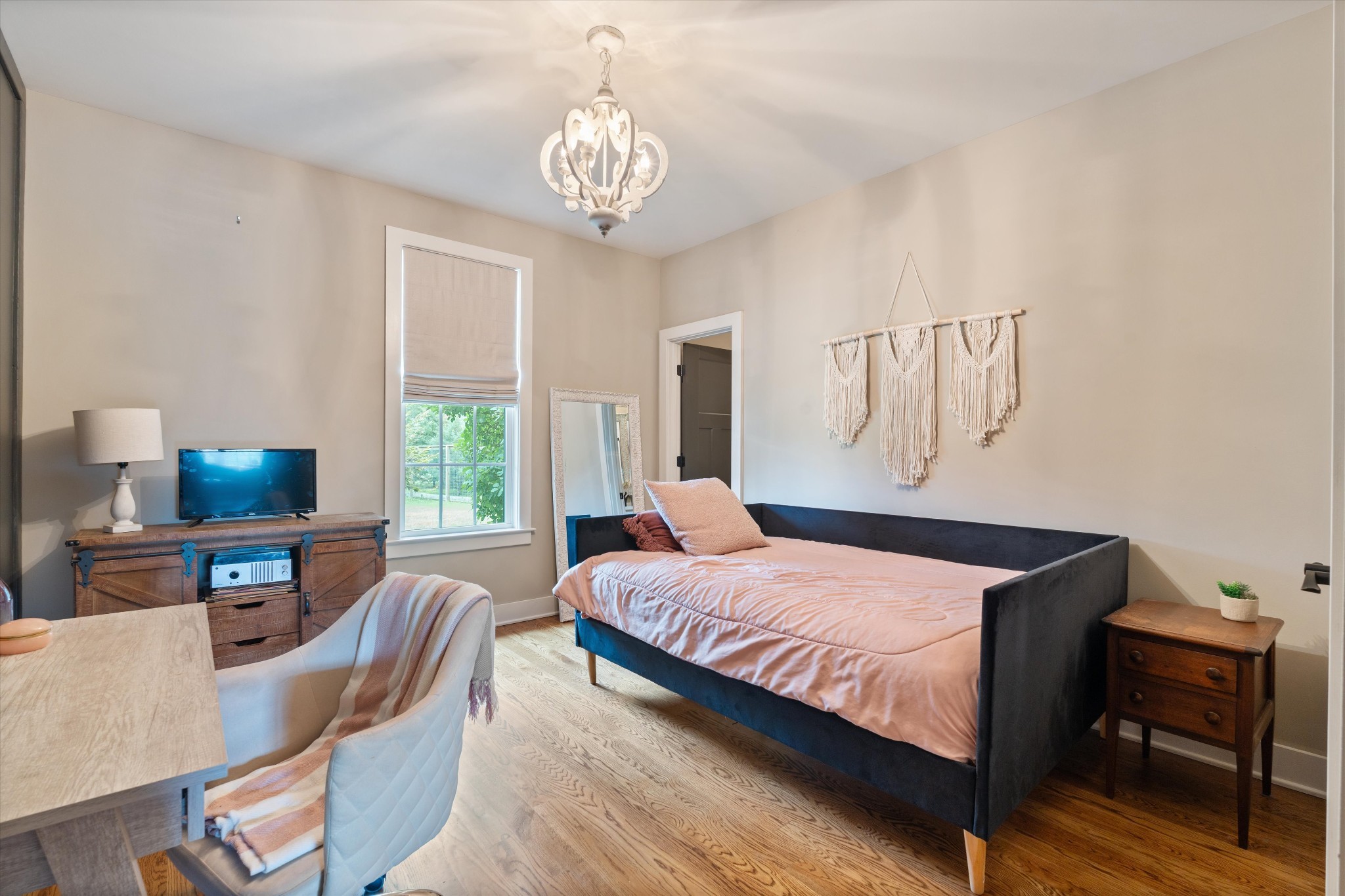 1135D Center Point Rd