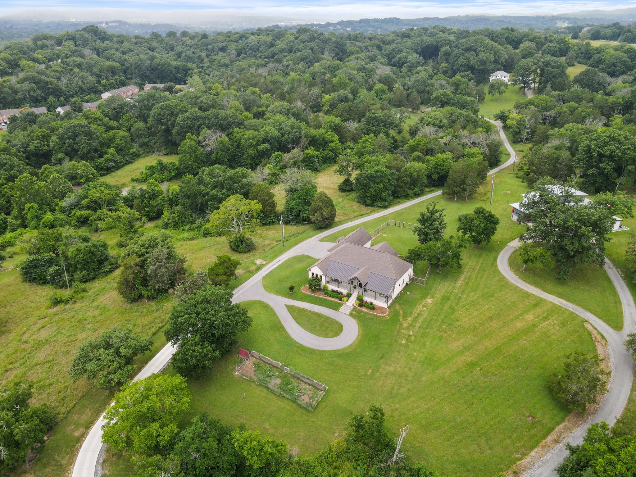 1135D Center Point Rd