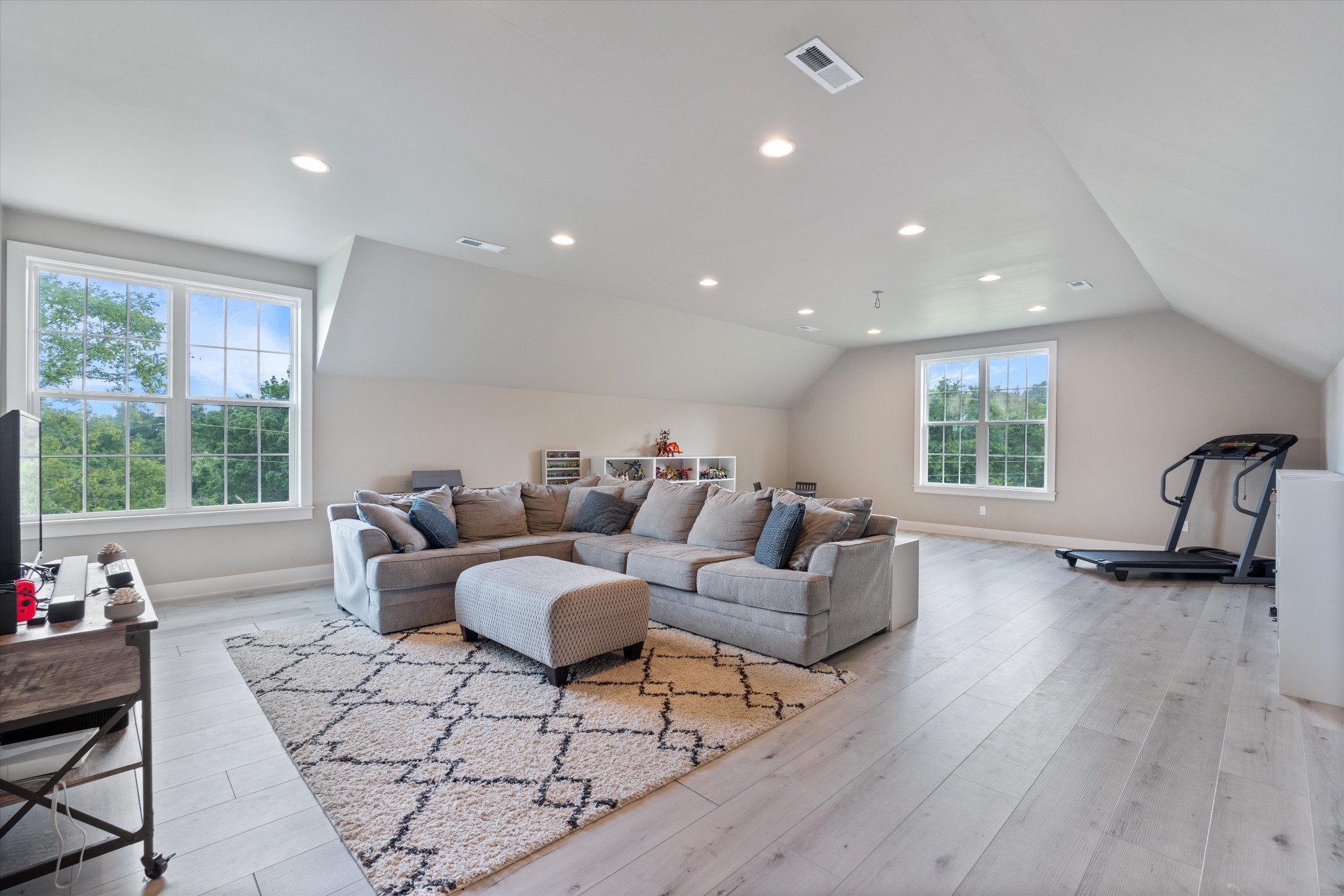 1135D Center Point Rd