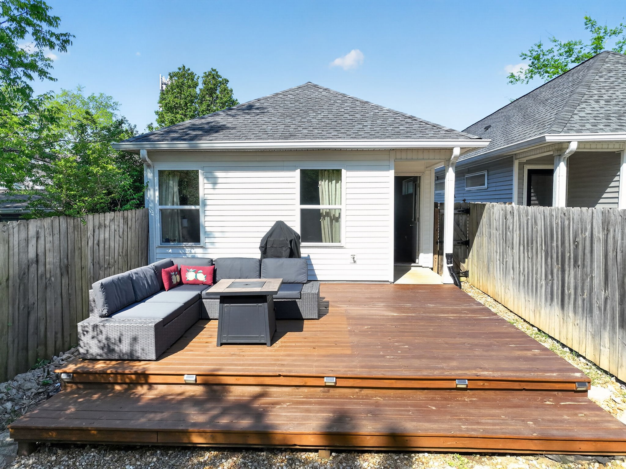 338A Thelma St