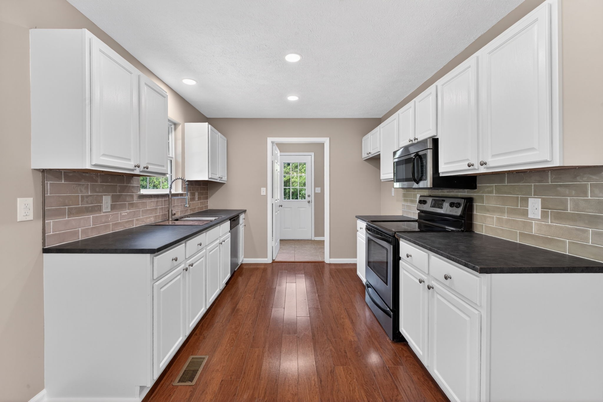 211 St Catherine Ct