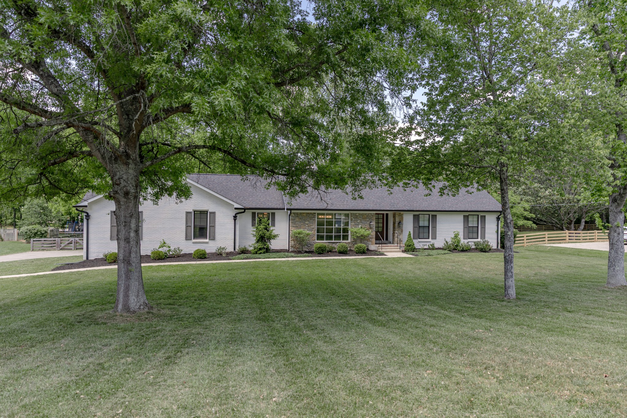 2509 Hillsboro Rd