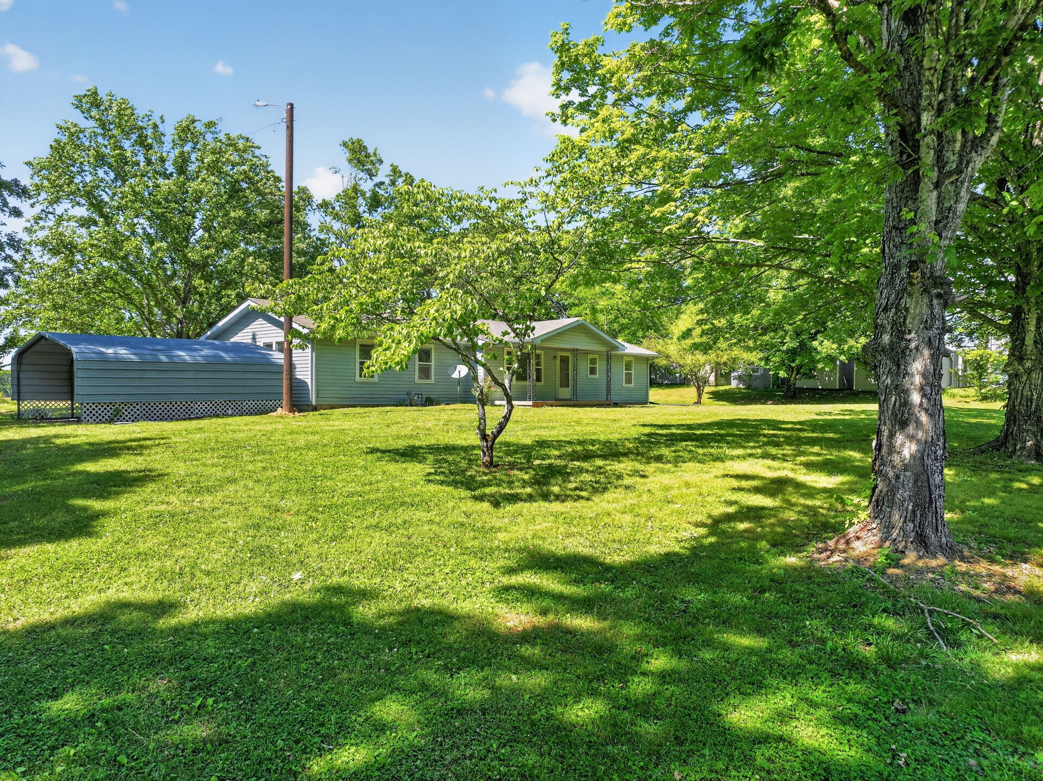 5979 Highway 100