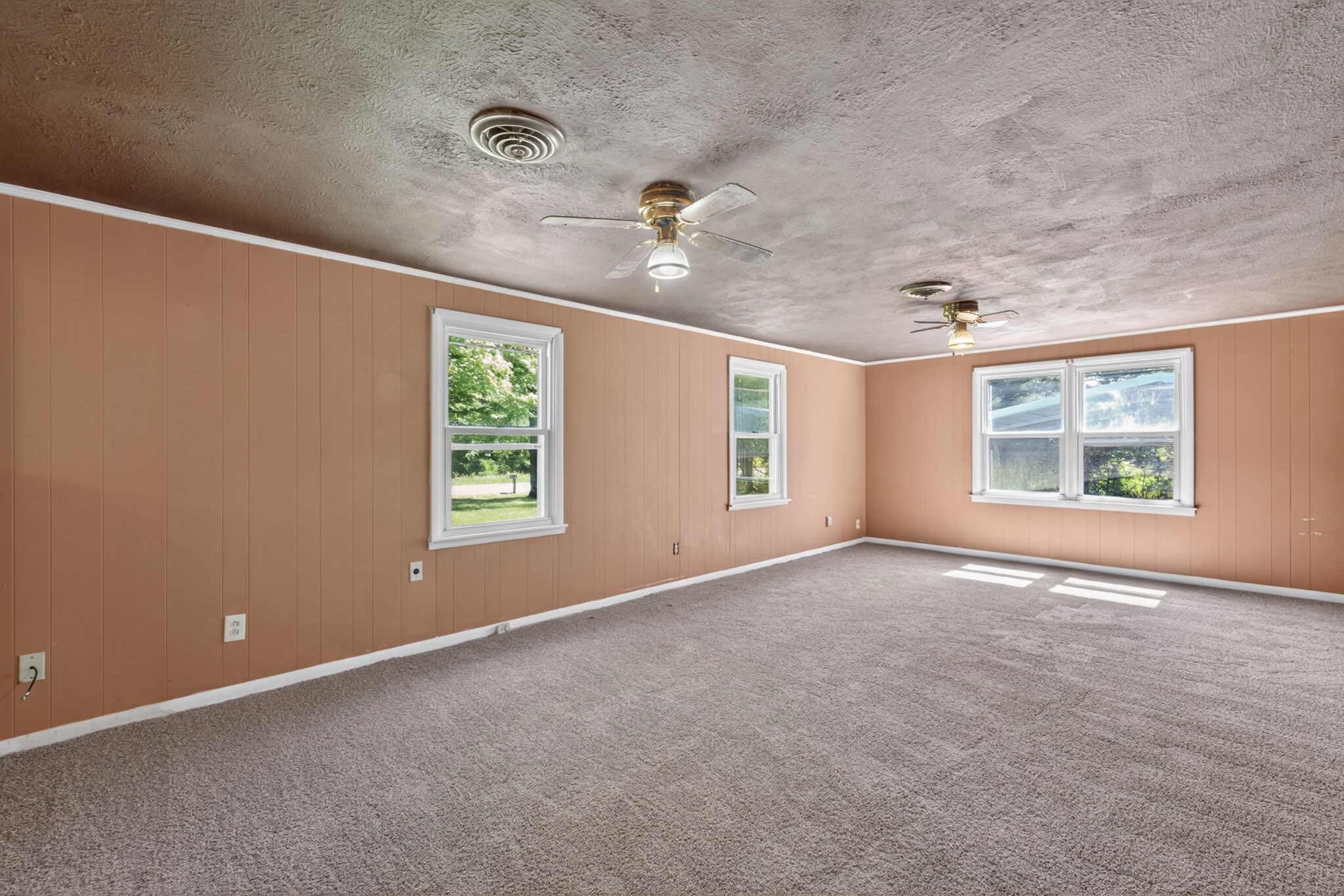 5979 Highway 100