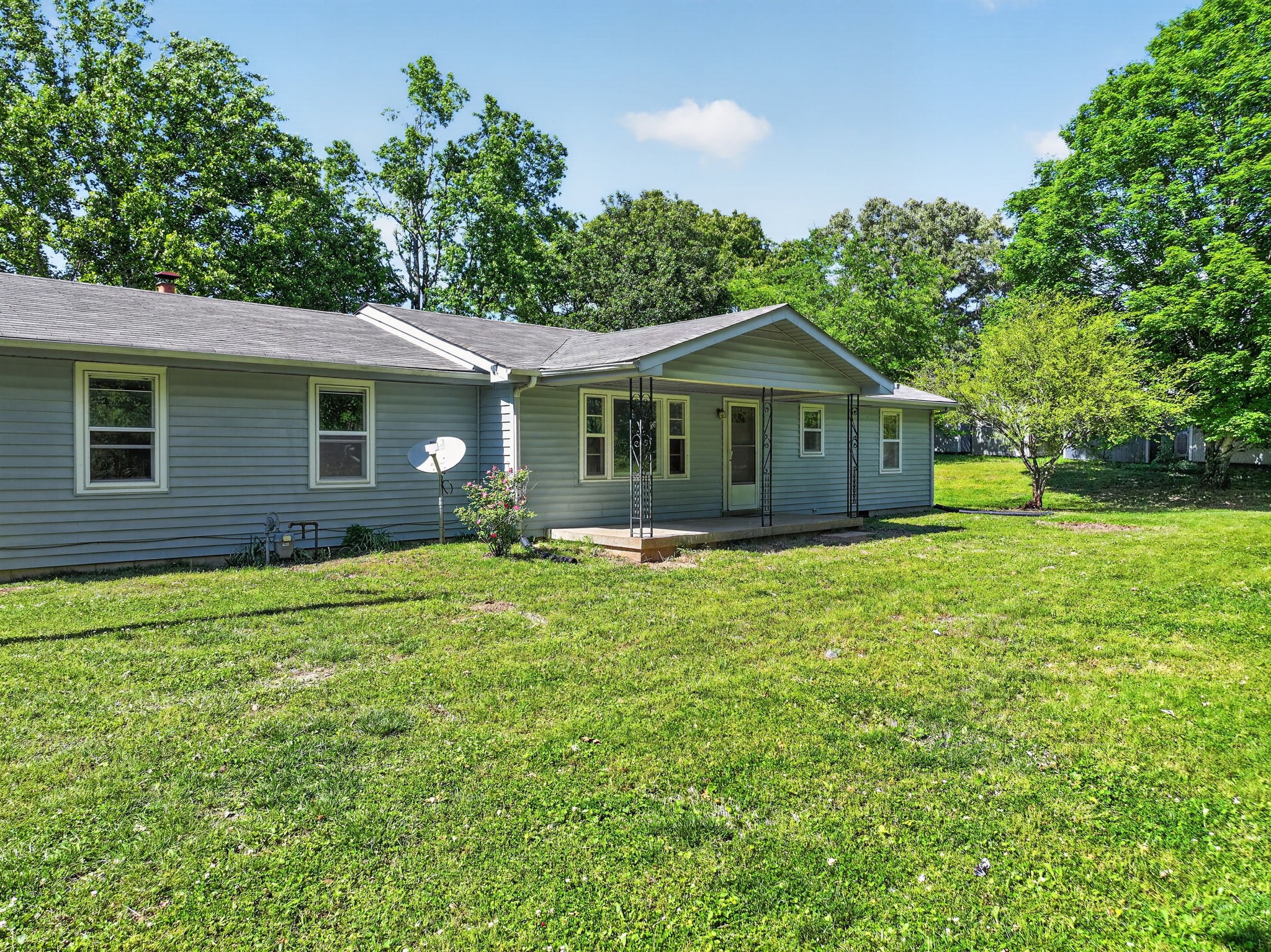 5979 Highway 100